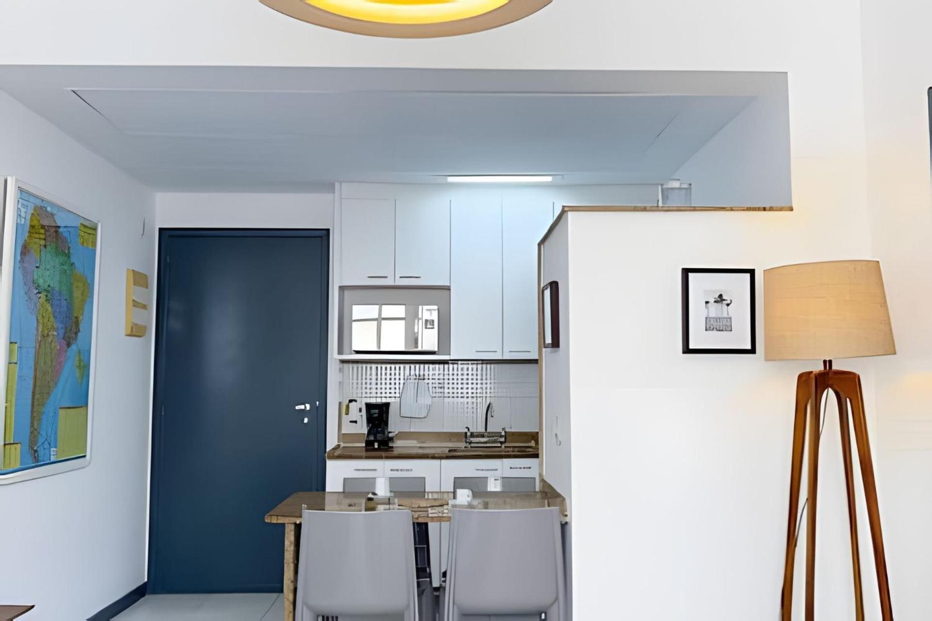 HR.165 - One-suite apartment for rent in Copacabana, with a pool and sea views on the terrace