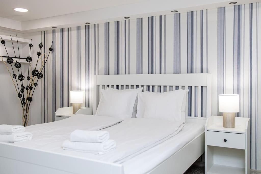 Venus Apartments - Broadway II