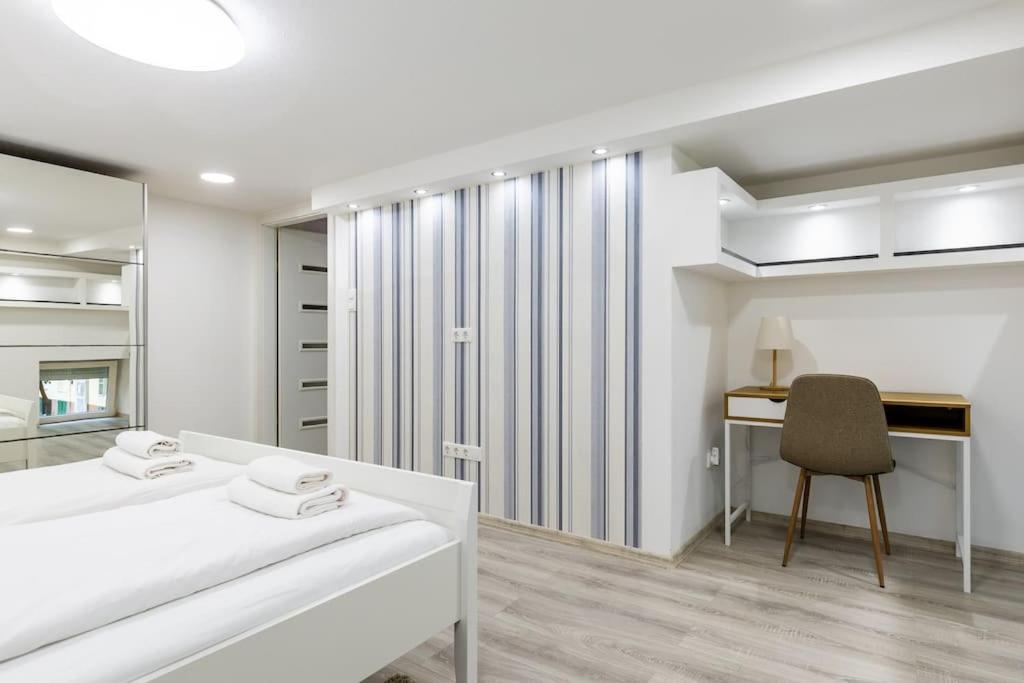 Venus Apartments - Broadway II