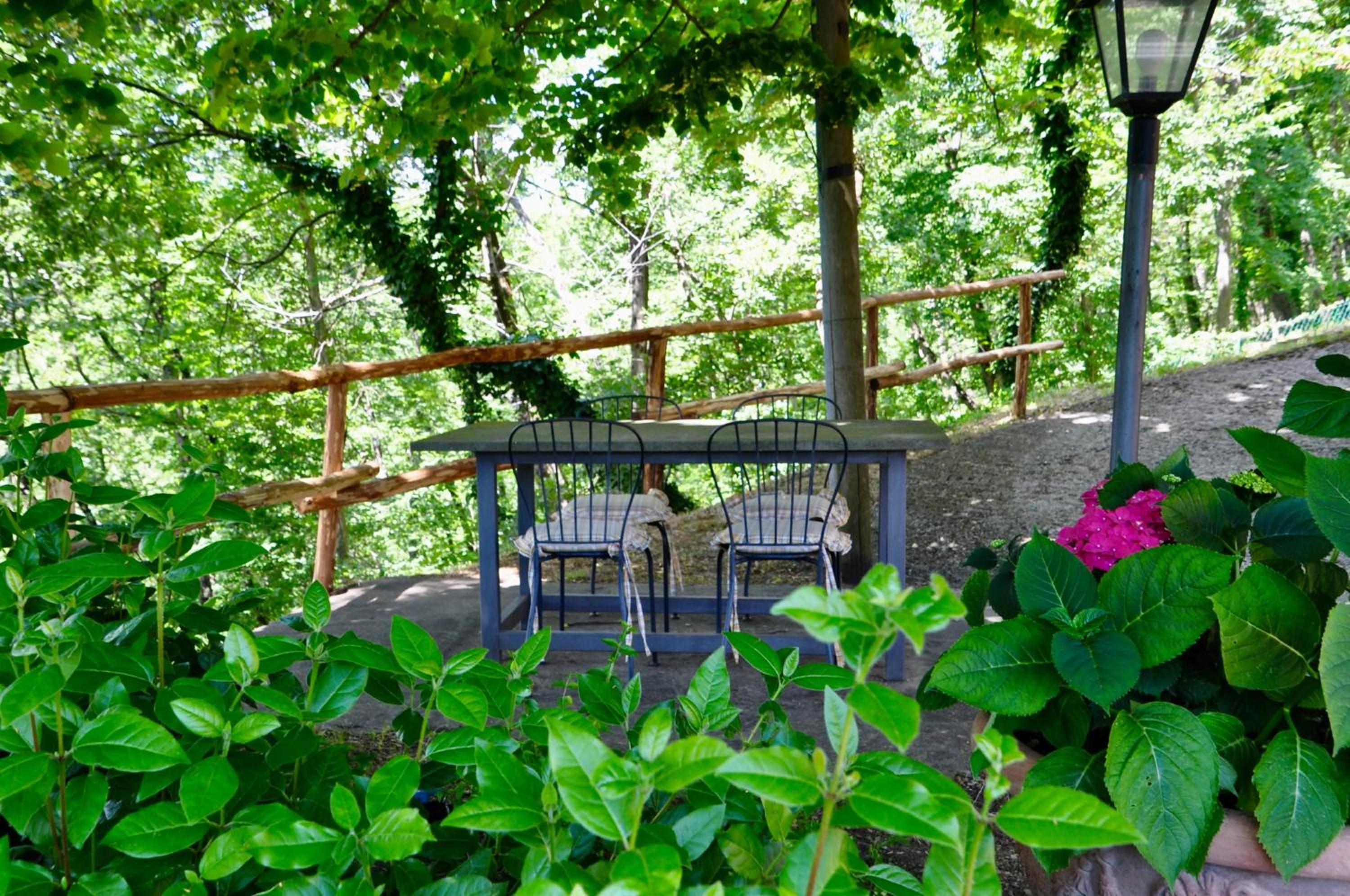 Cozy Retreat with Pool and Stunning Views in Gattaia