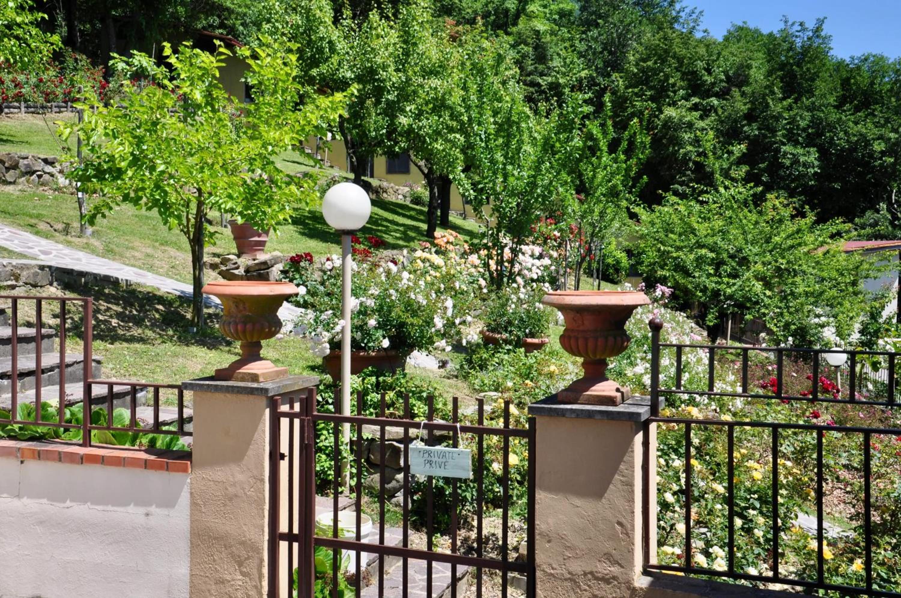 Cozy Retreat with Pool and Stunning Views in Gattaia