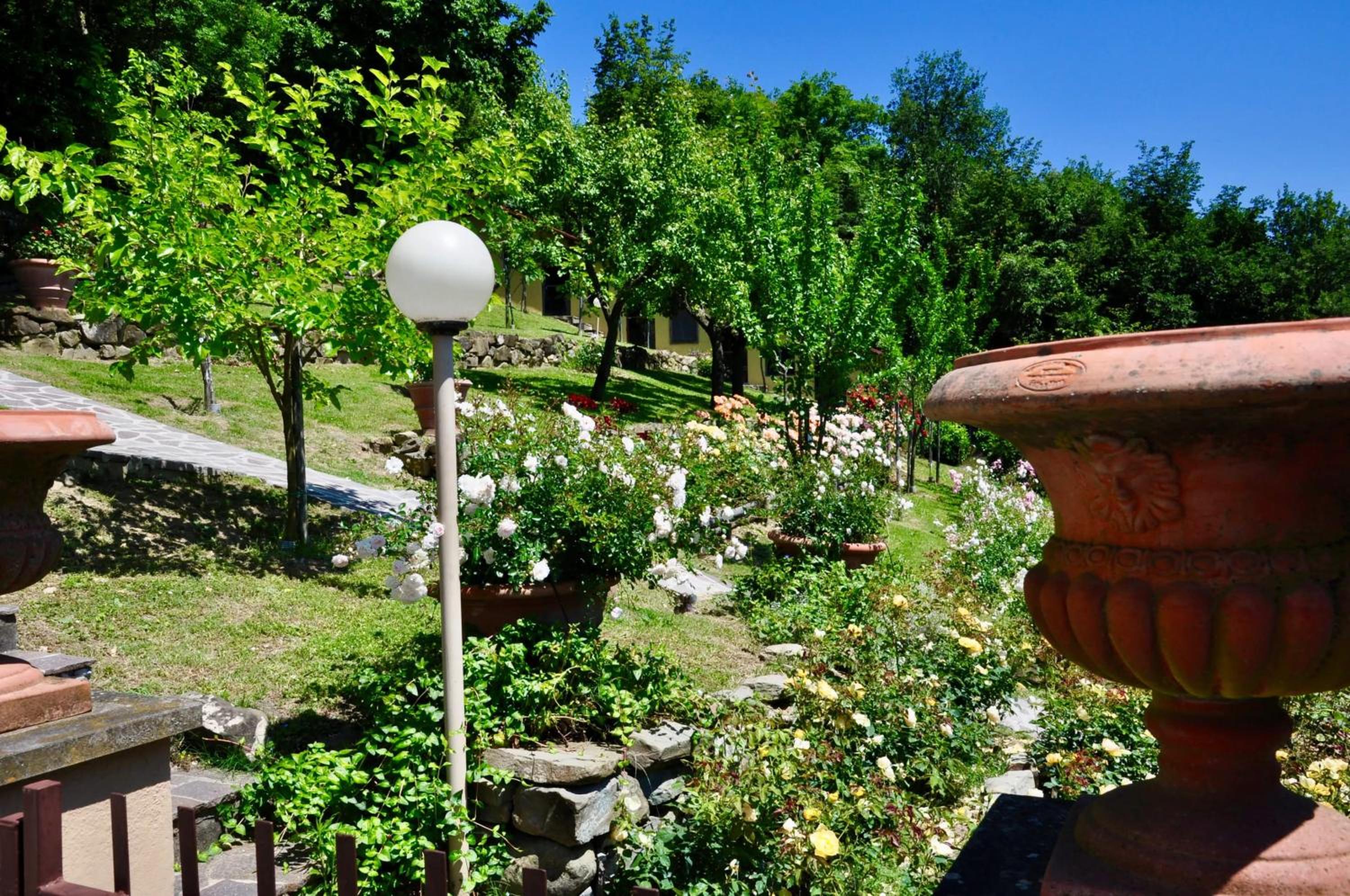 Cosy House in Gattaia with Shared Pool