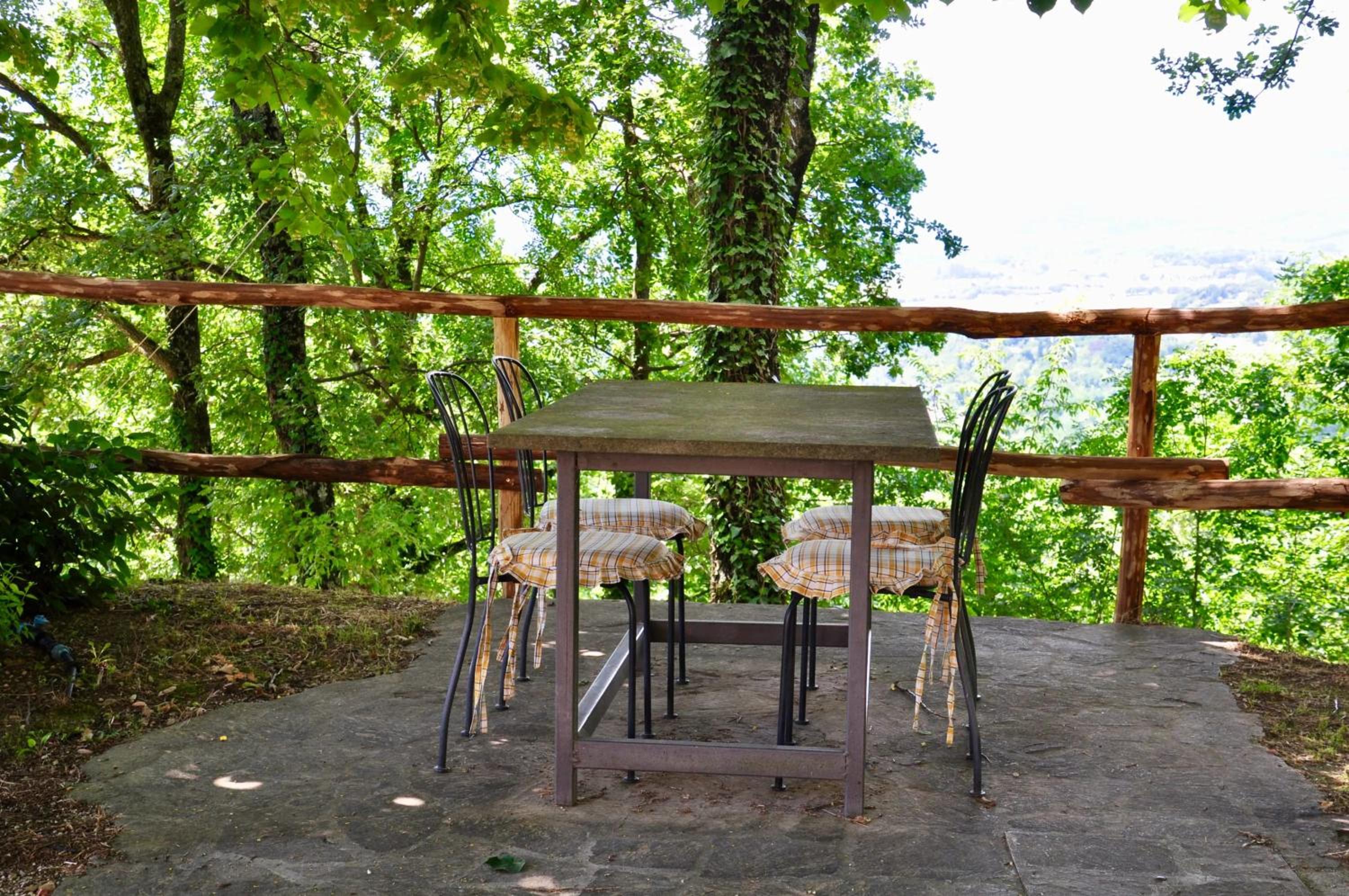 Cosy House in Gattaia with Shared Pool