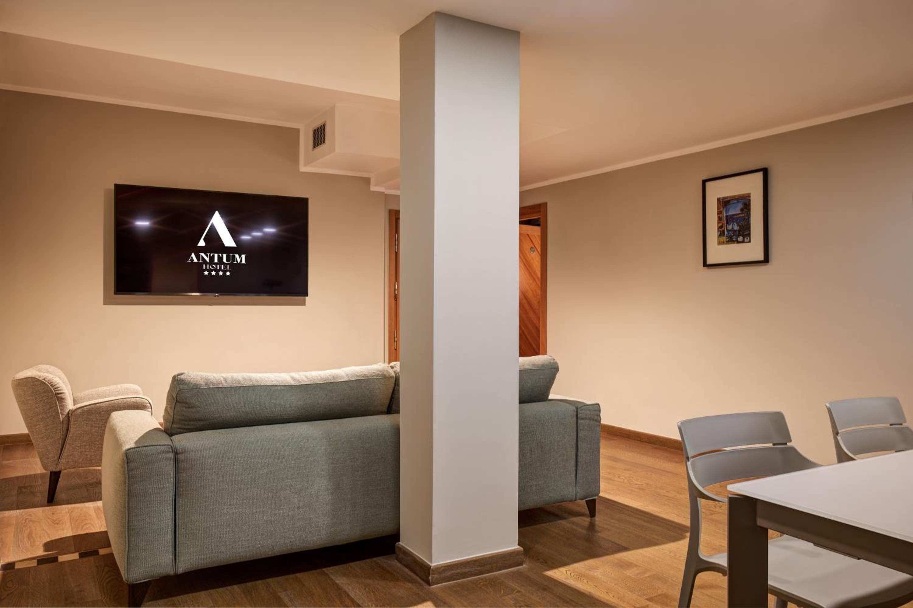 Antum Hotel