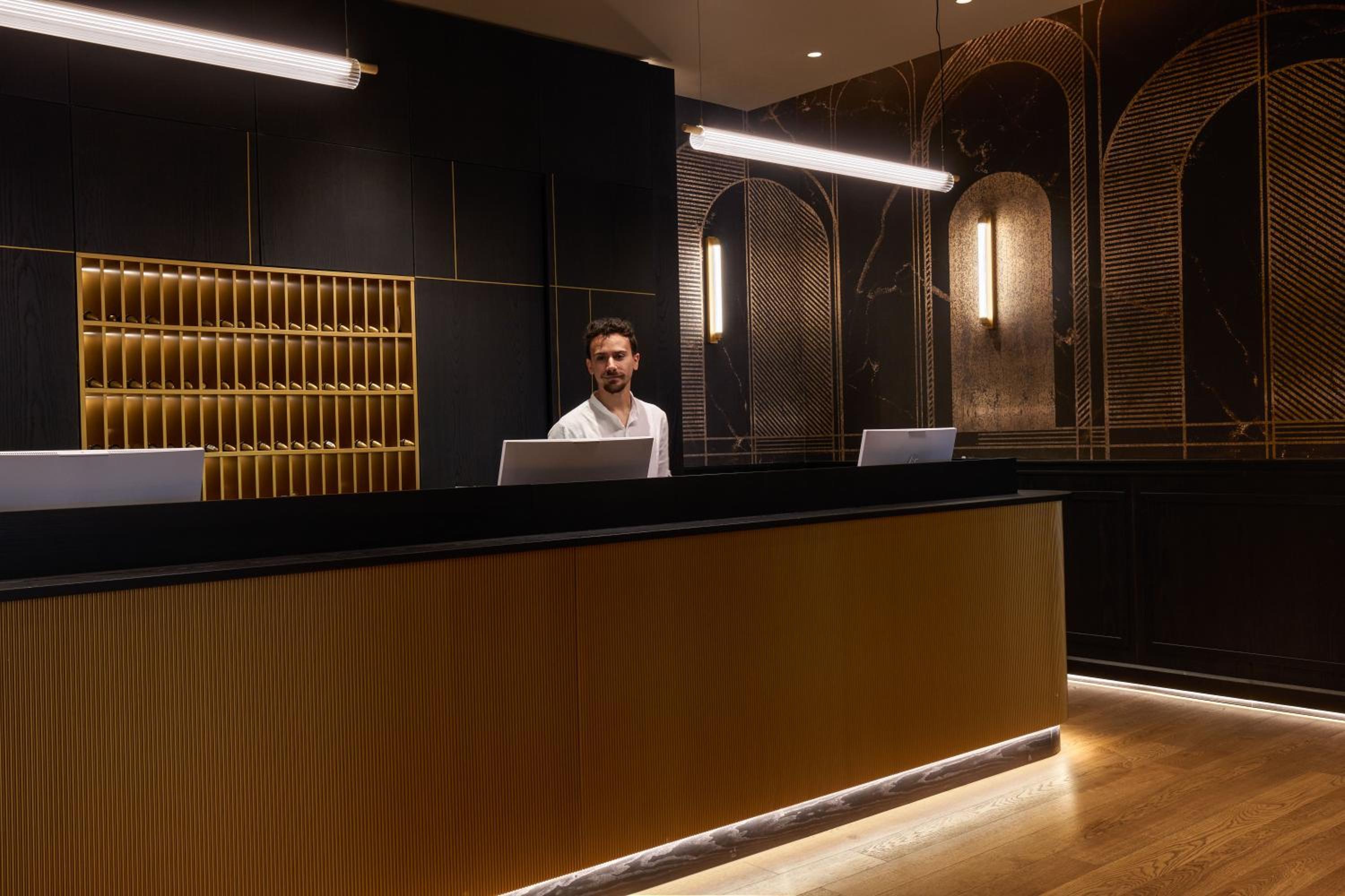 Antum Hotel