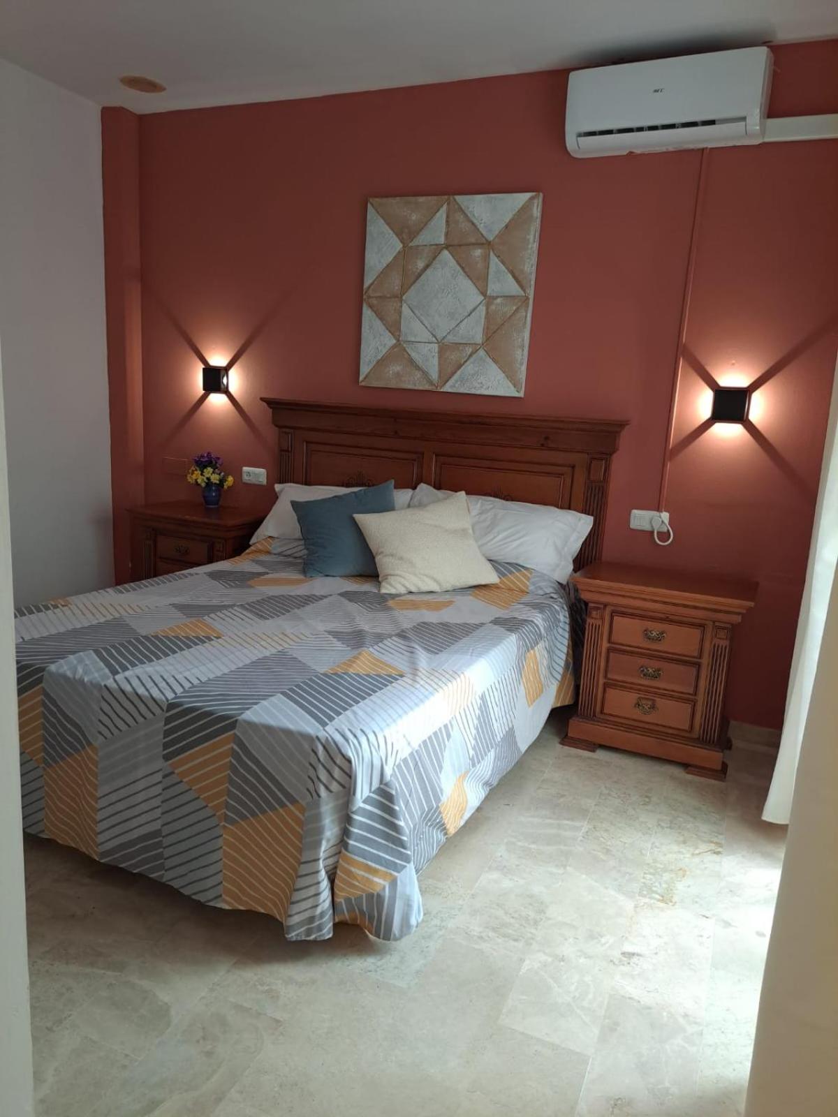 Hostal Montys