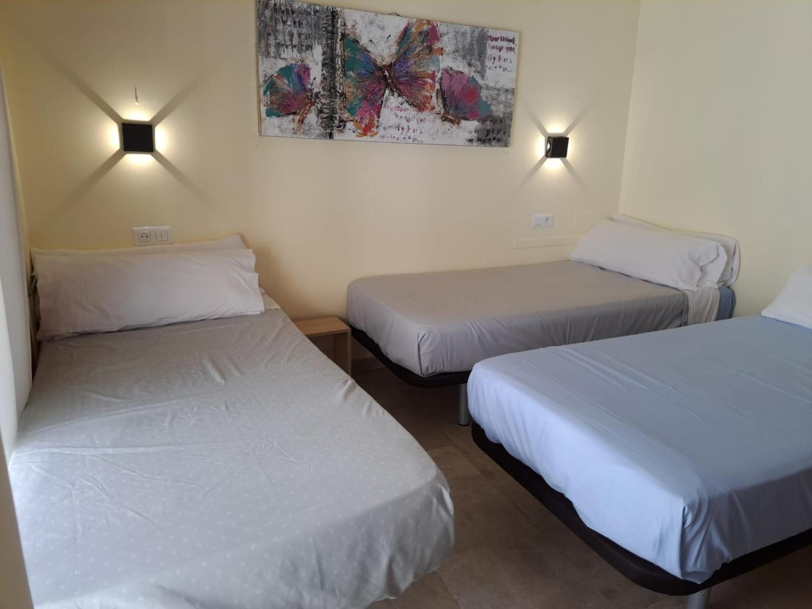 Hostal Montys