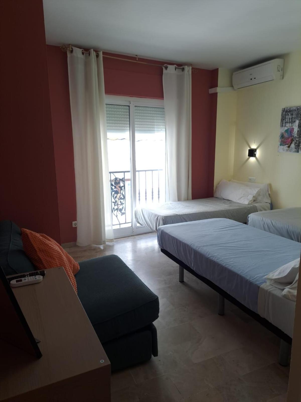 Hostal Montys