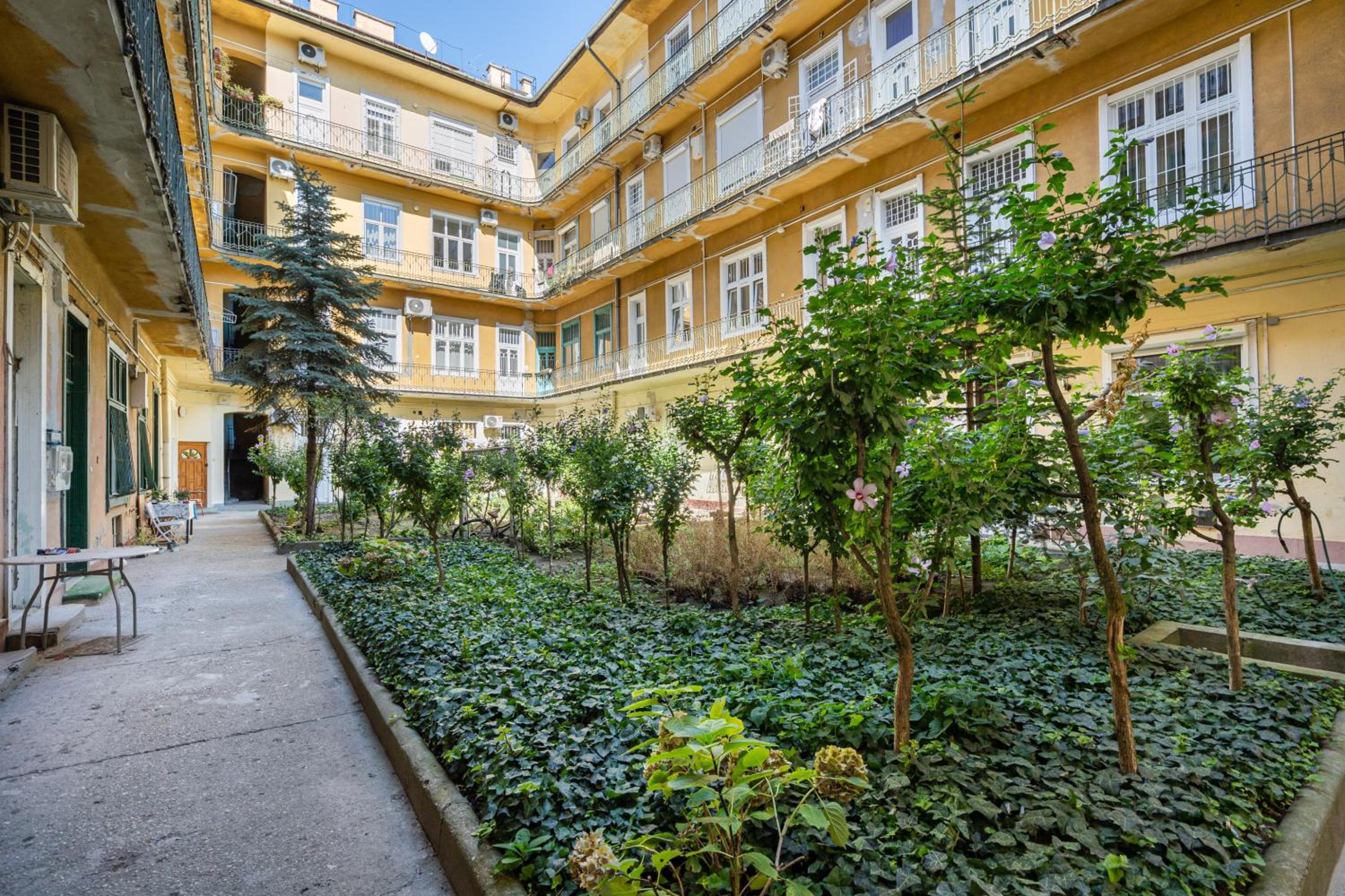 MODA Living Apartment