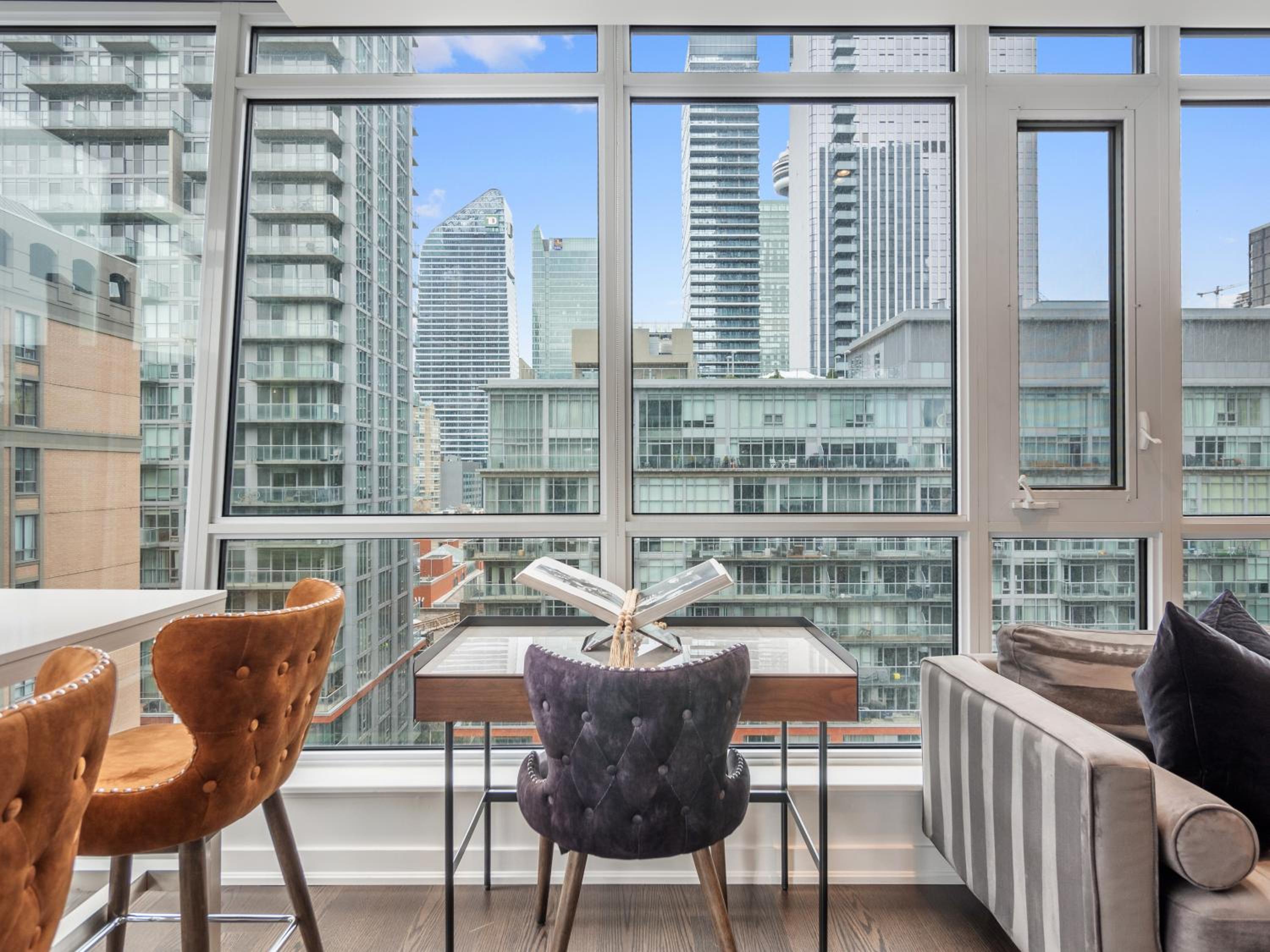 Presidential Two Bedroom Suite - Downtown Toronto