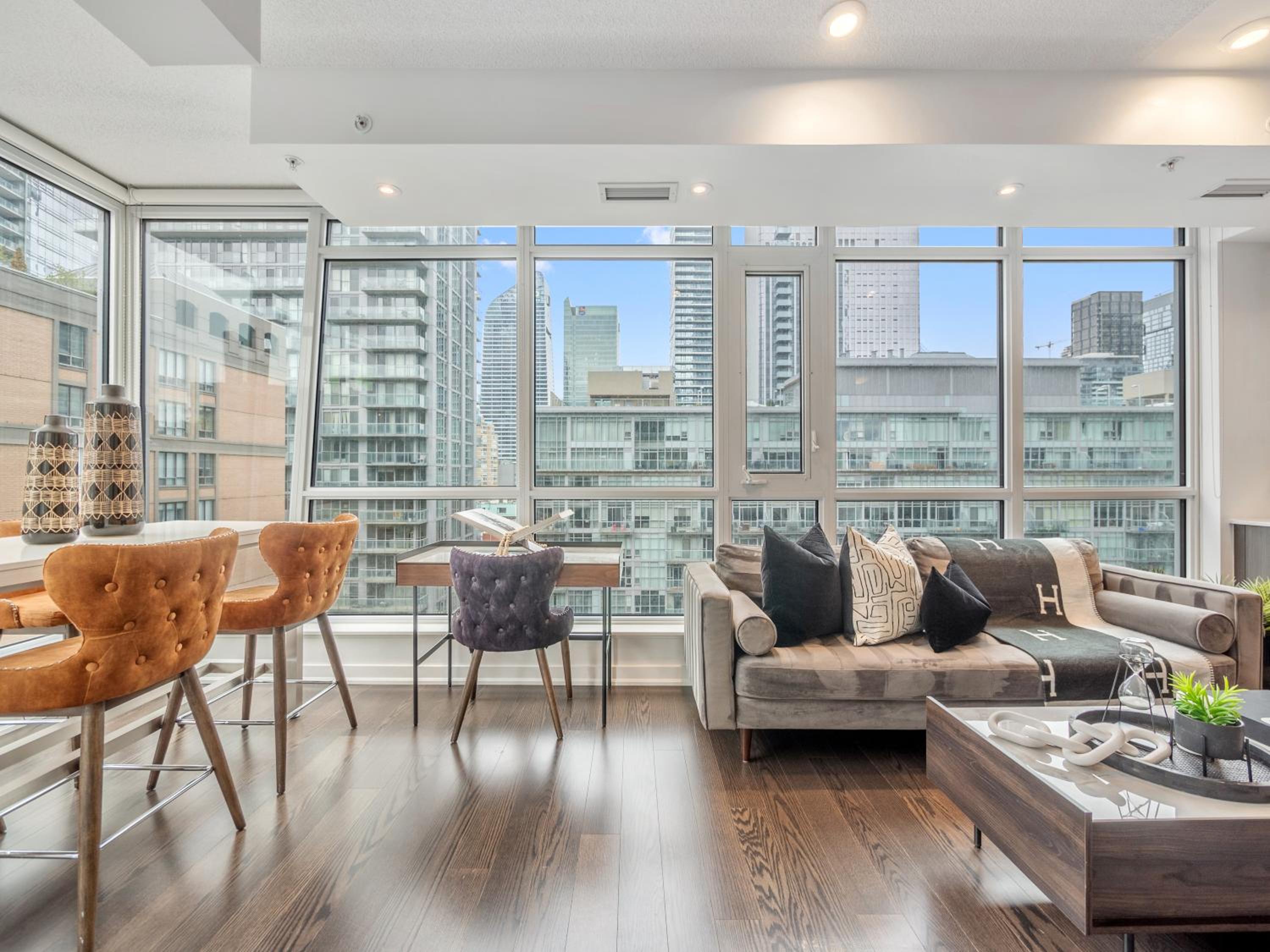 Presidential Two Bedroom Suite - Downtown Toronto
