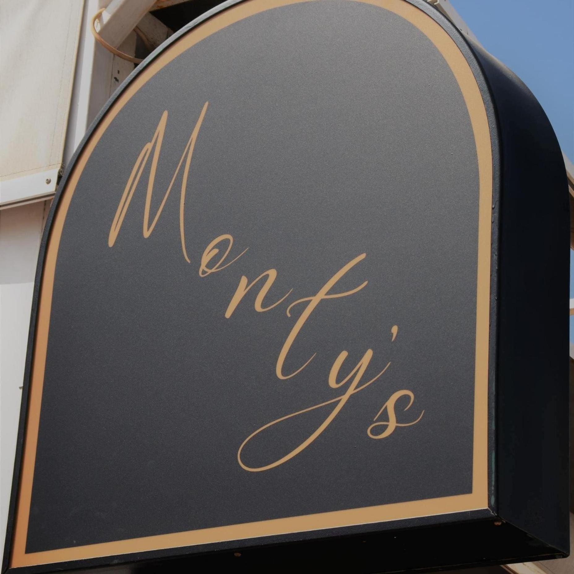 Hostal Montys