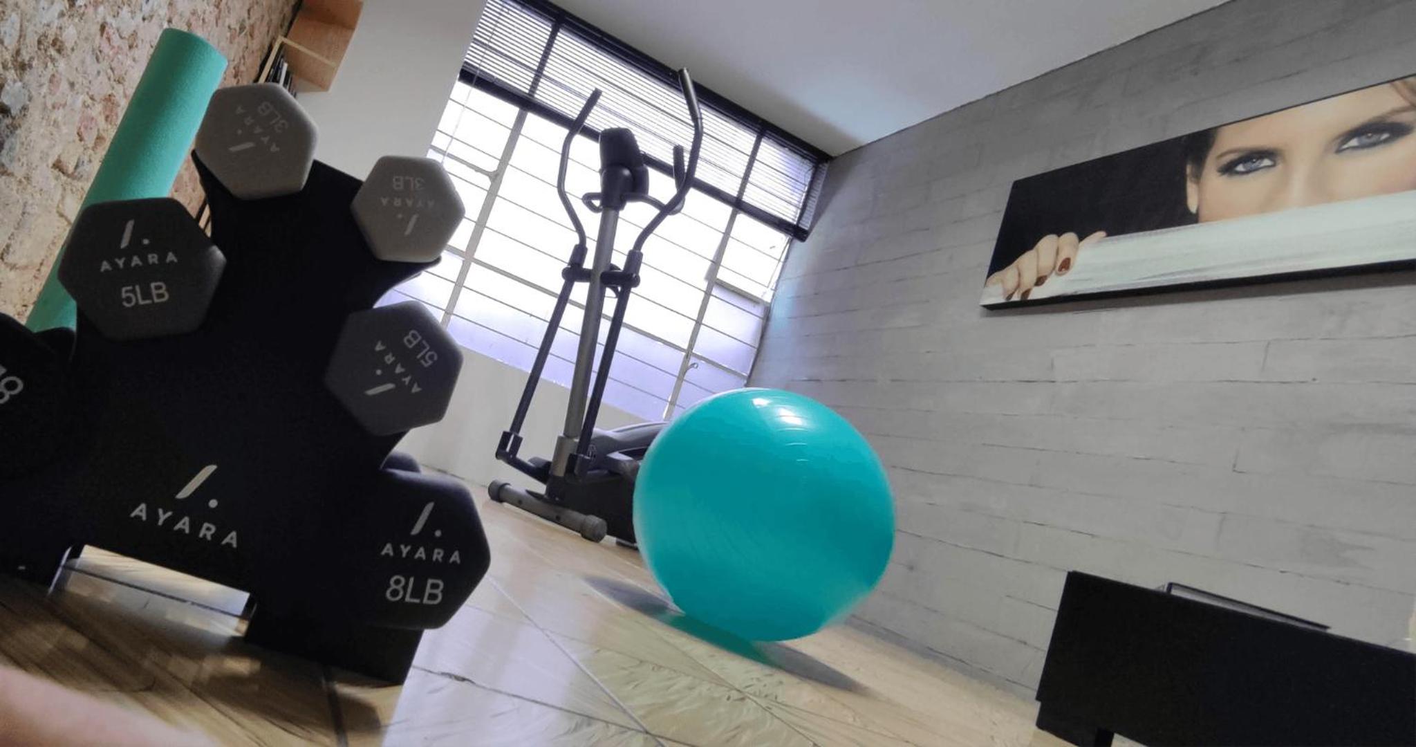 Habitaciones privadas con baño propio en una zona segura y céntrica de Guadalajara.