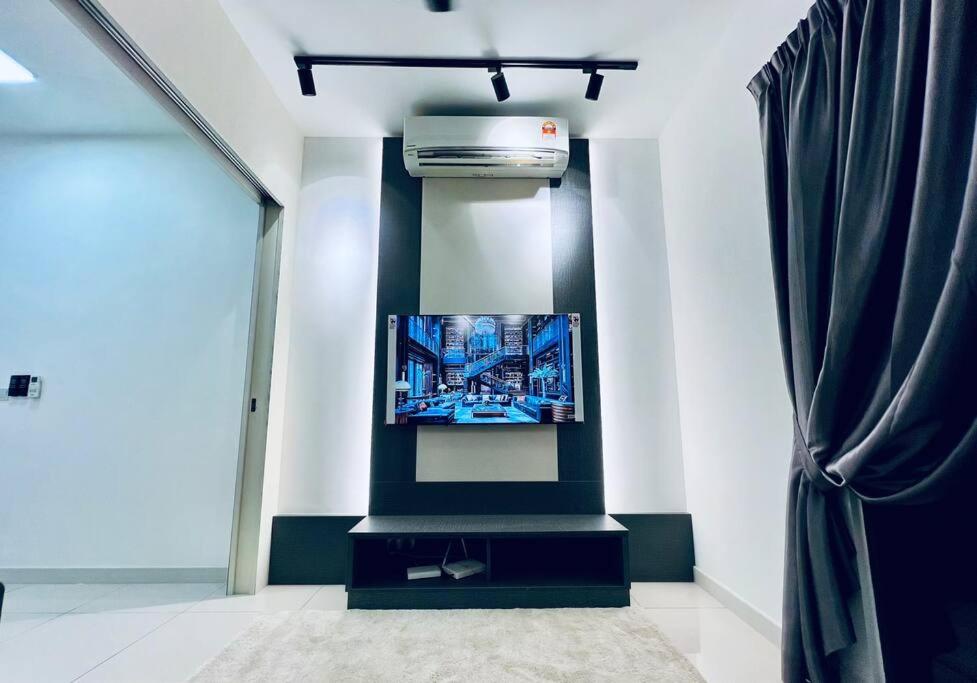 Kuala Lumpur - Serenity In The City by LuxSpace