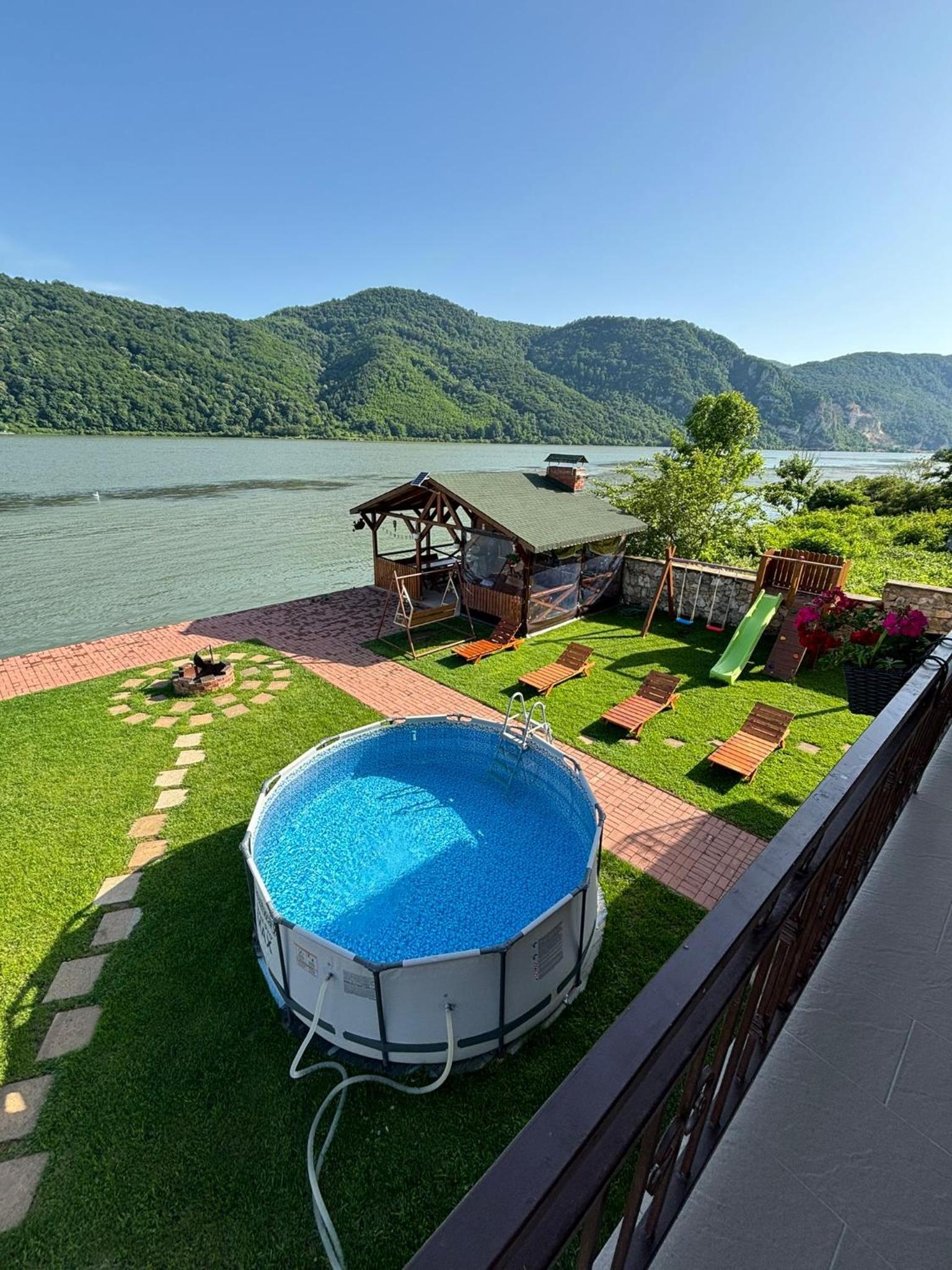 Cabana BRO Clisura Dunarii view 4