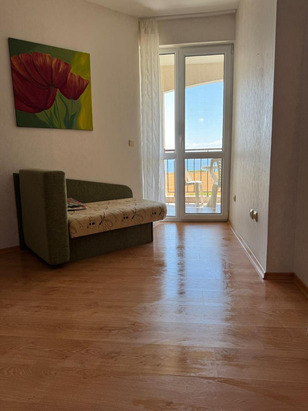 Entire apartment 4pax , sea view, pool