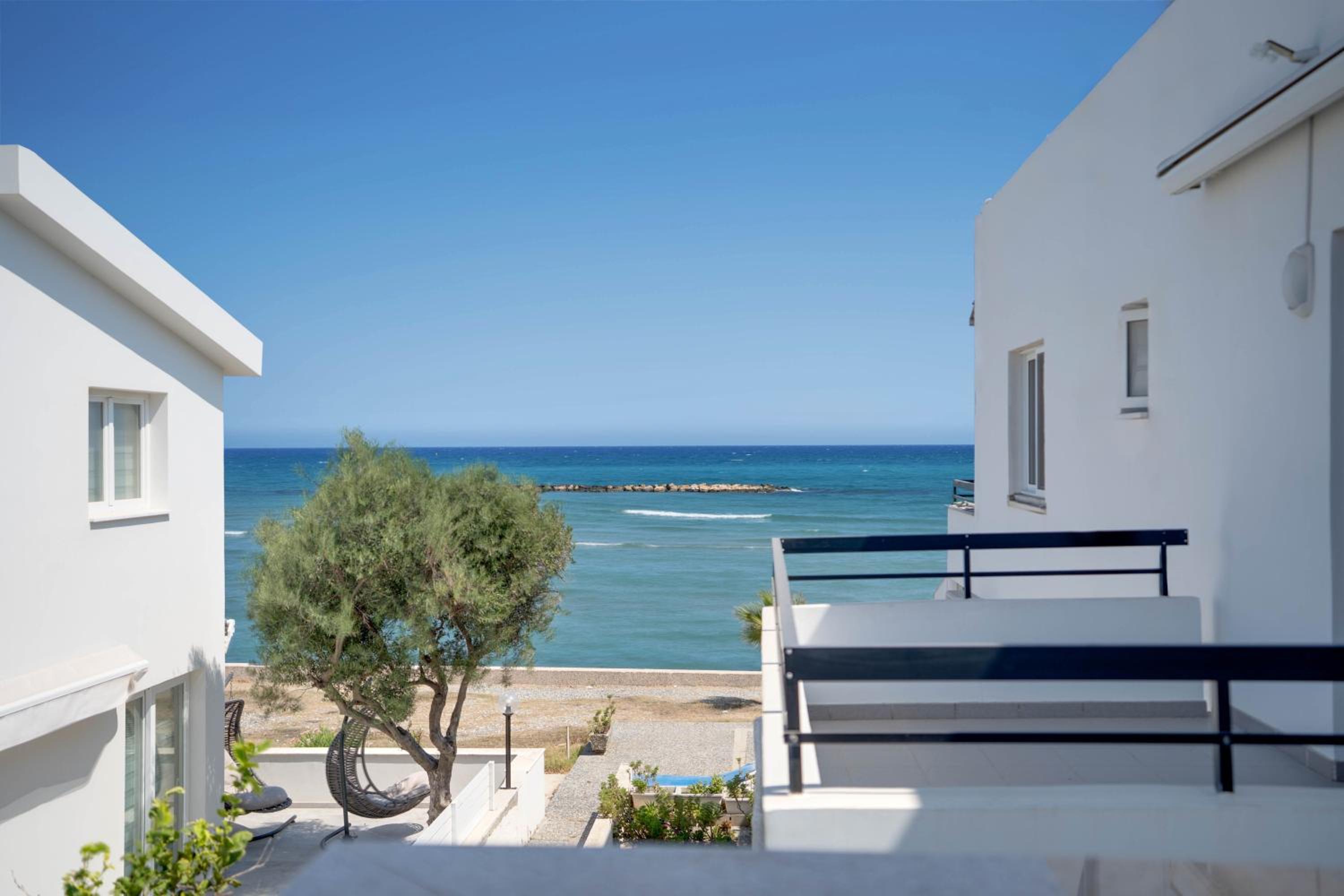 Sea Front Luxury Apartment