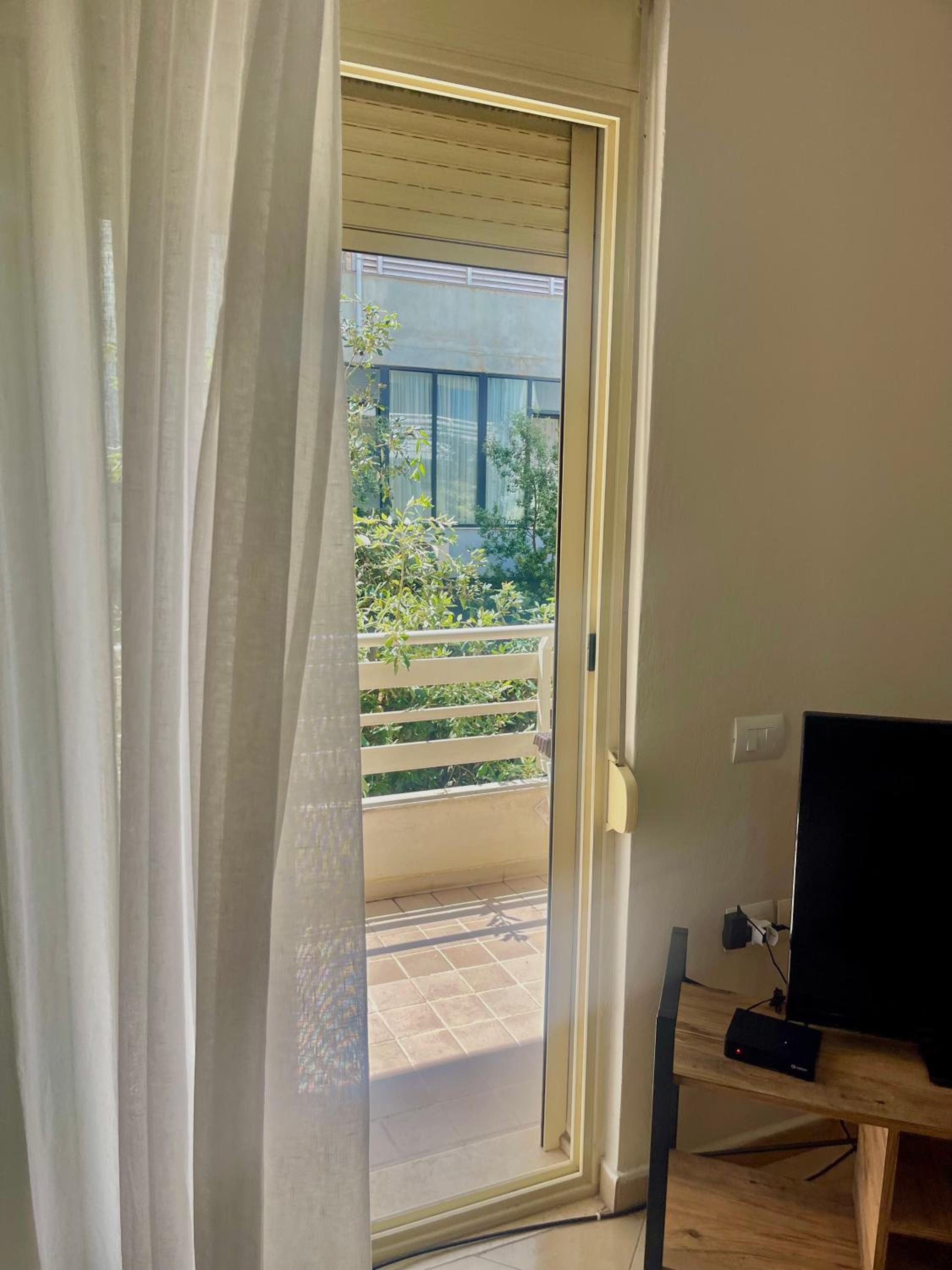 Breeze Home