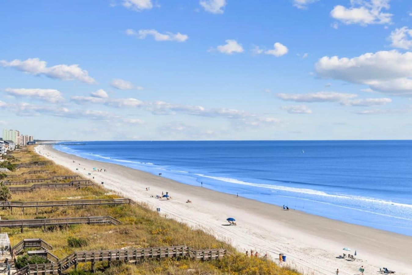 Oceanfront 1BR Condo with Corner Balcony Pool