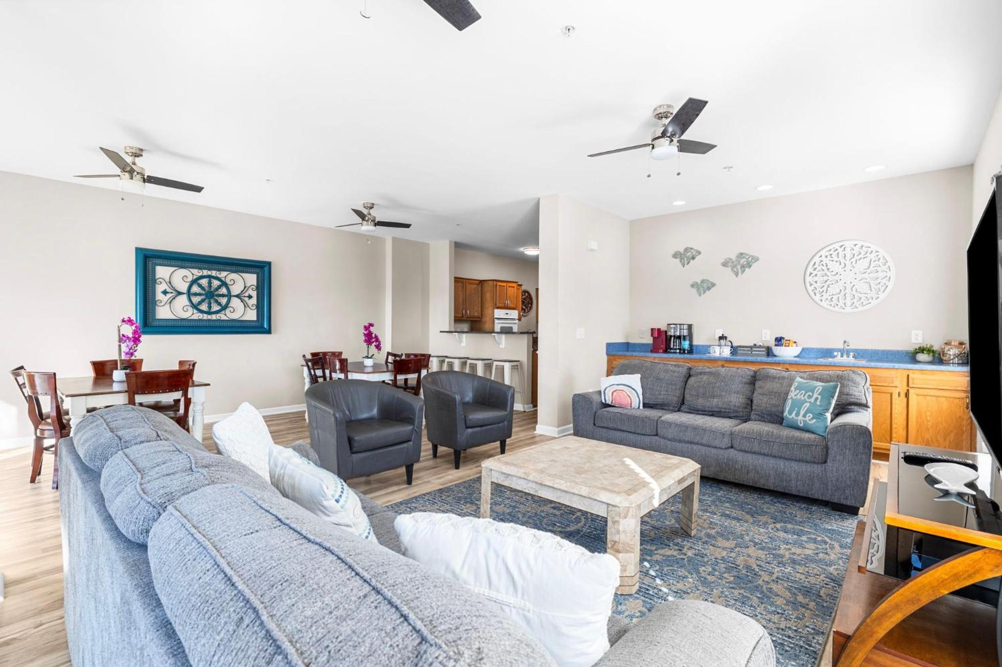 Ocean Breeze- 13 Bds- Game Room- Slps 20- 3 Decks view 4