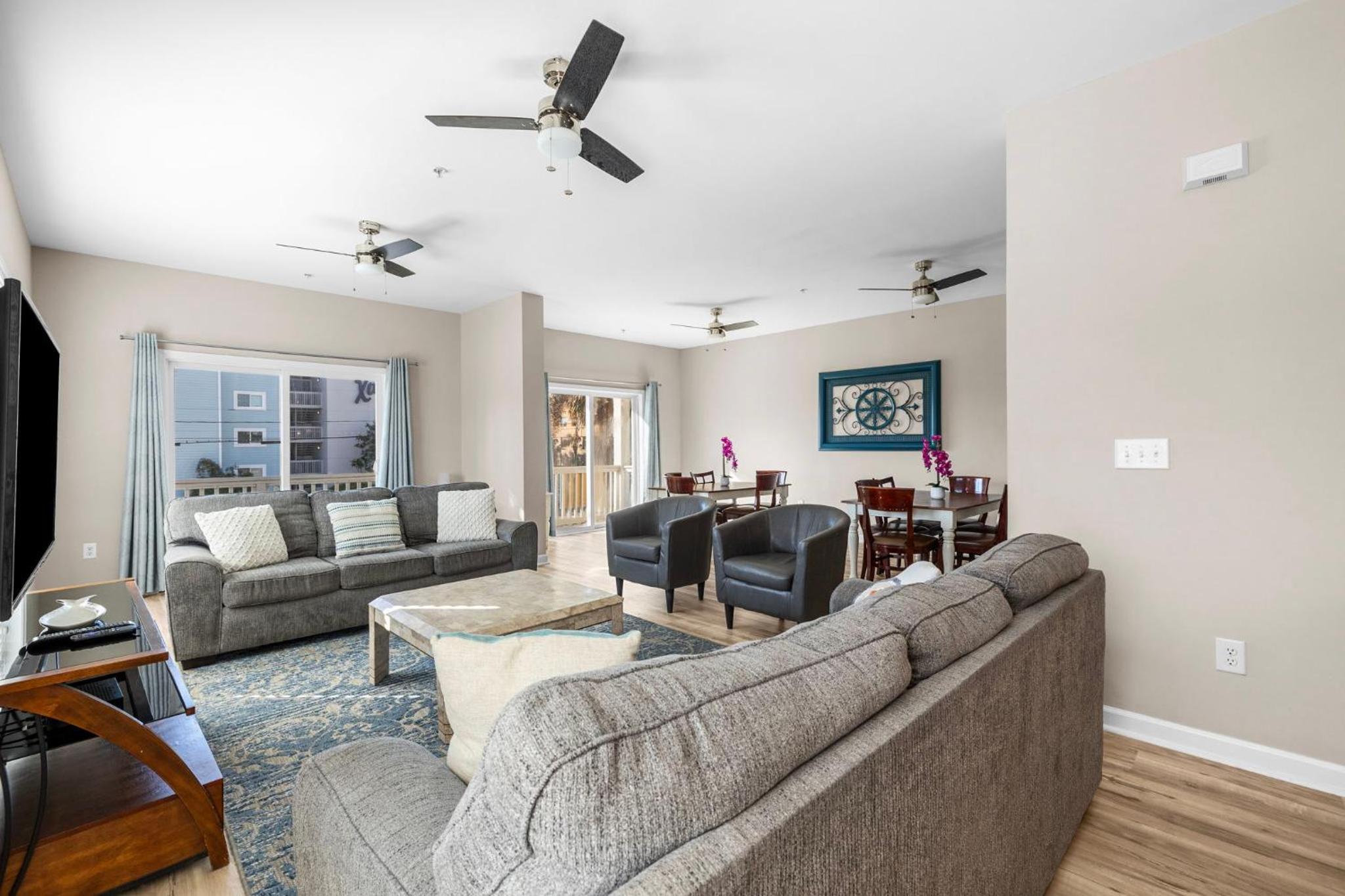 Ocean Breeze- 13 Bds- Game Room- Slps 20- 3 Decks view 3