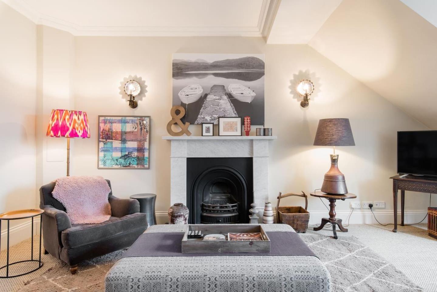 Super Central - Georgian Double Upper Flat with Castle Views in New Town photo 2