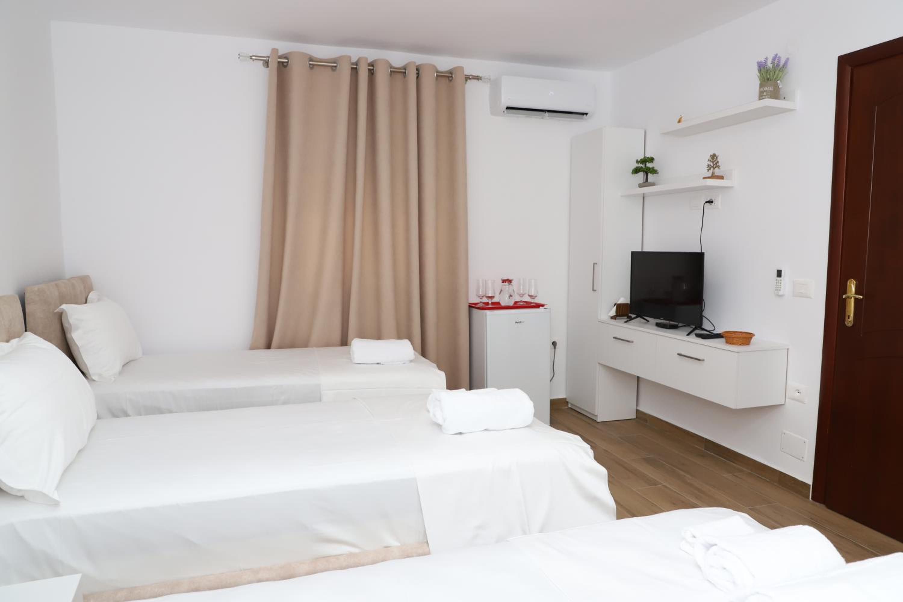Guest House ESANBJA