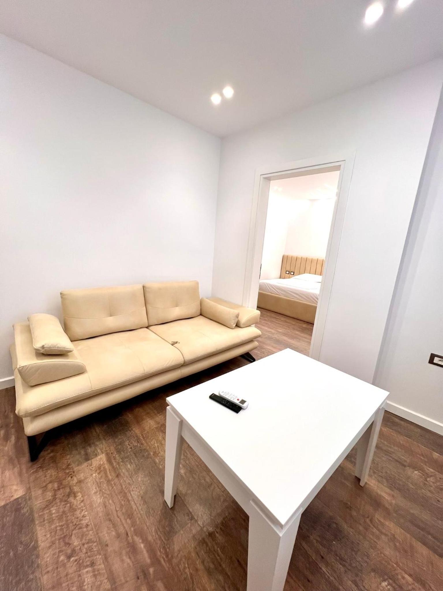 HRS luxury apartments 102