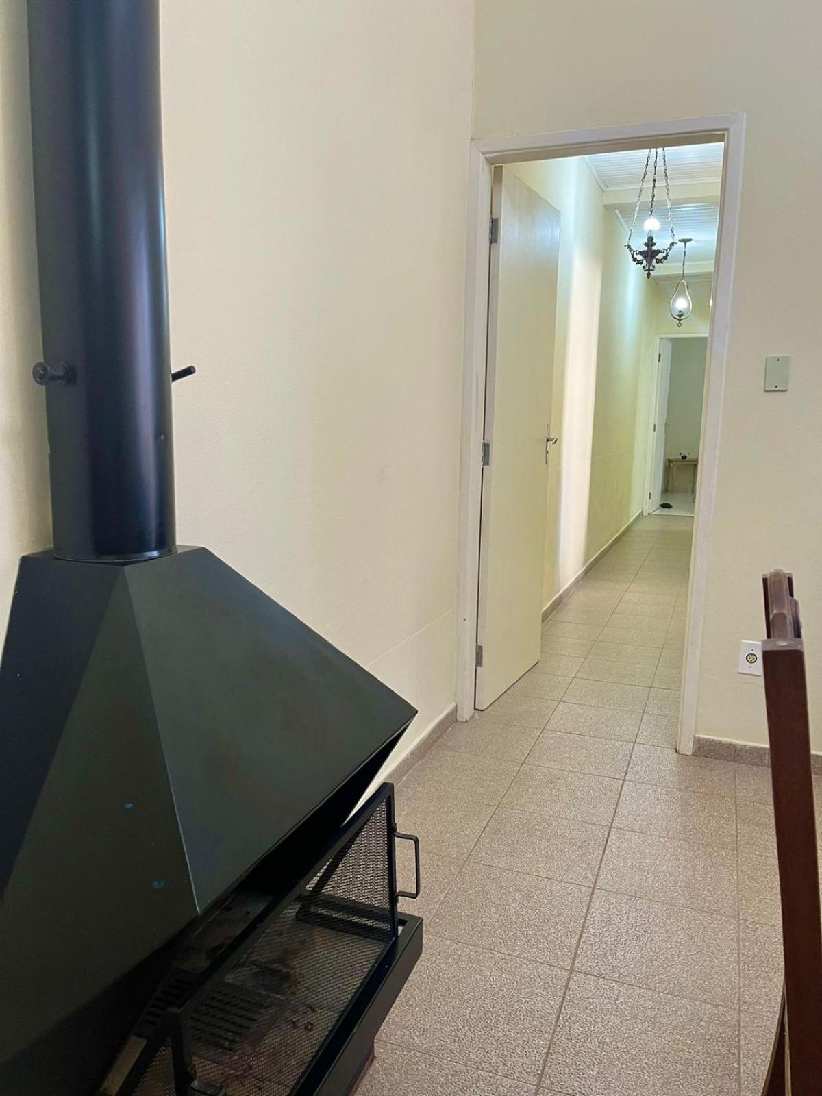 Casa no Centro de Águas de Lindóia com Piscina