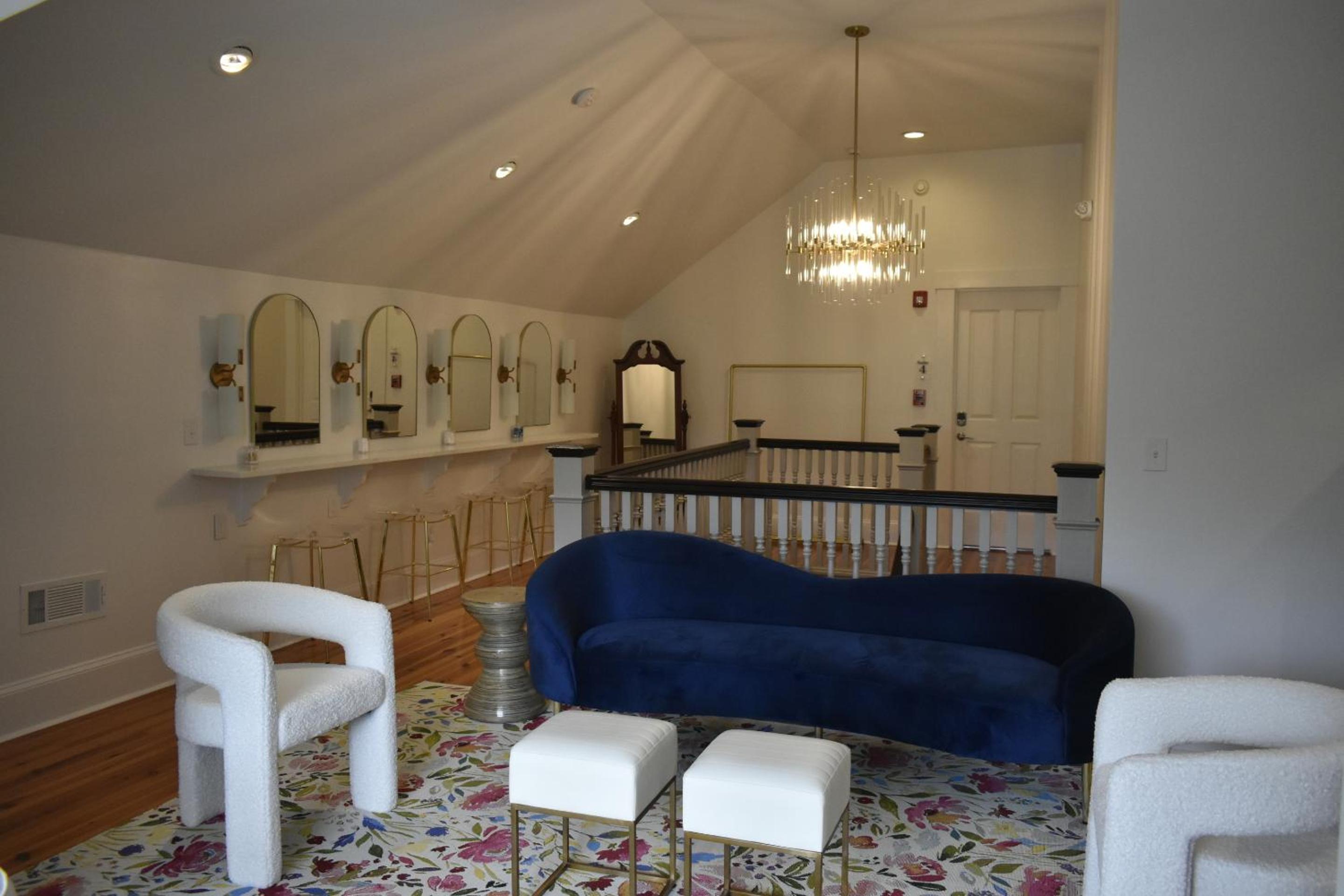 Sparrow Grove Manor
