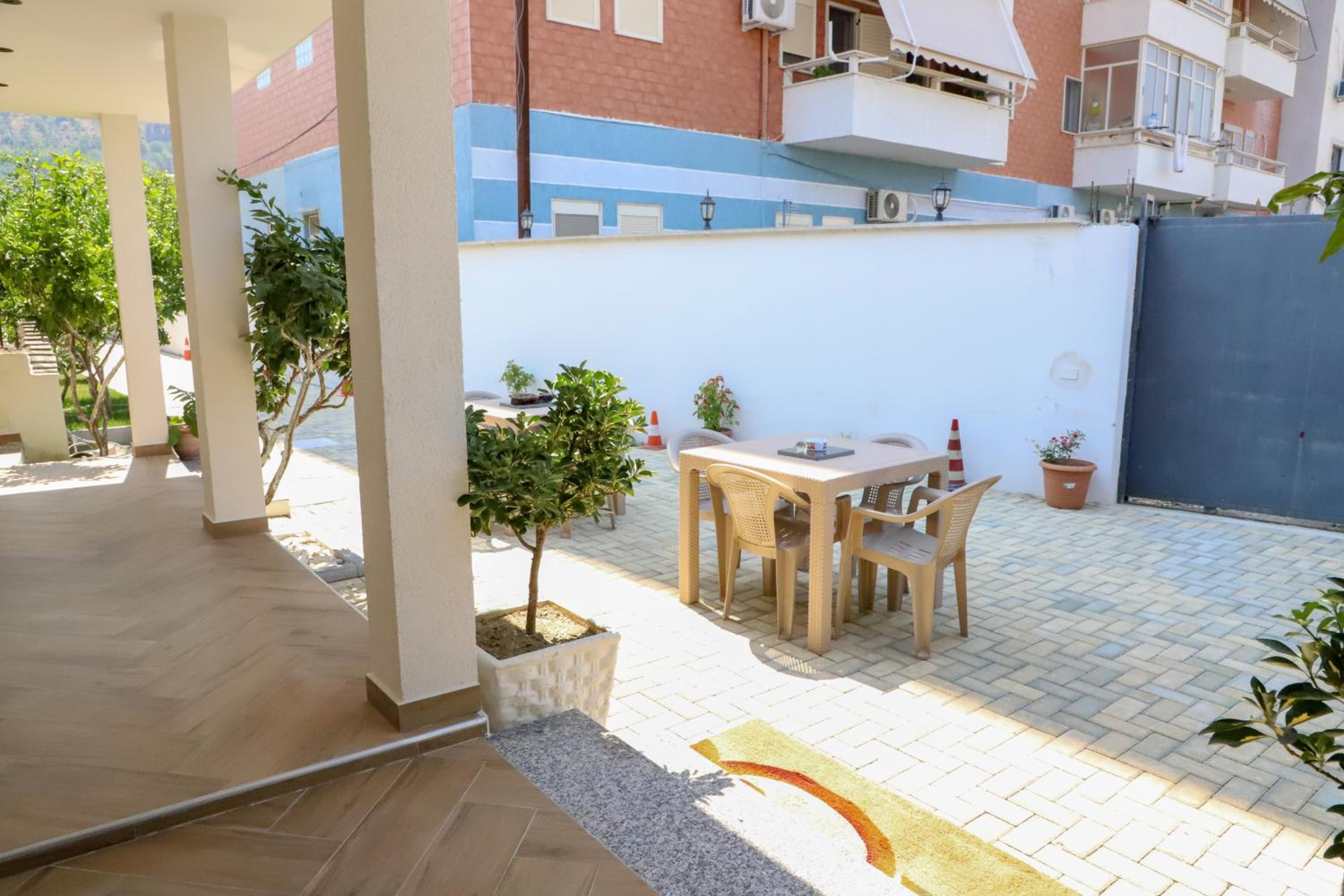Guest House ESANBJA