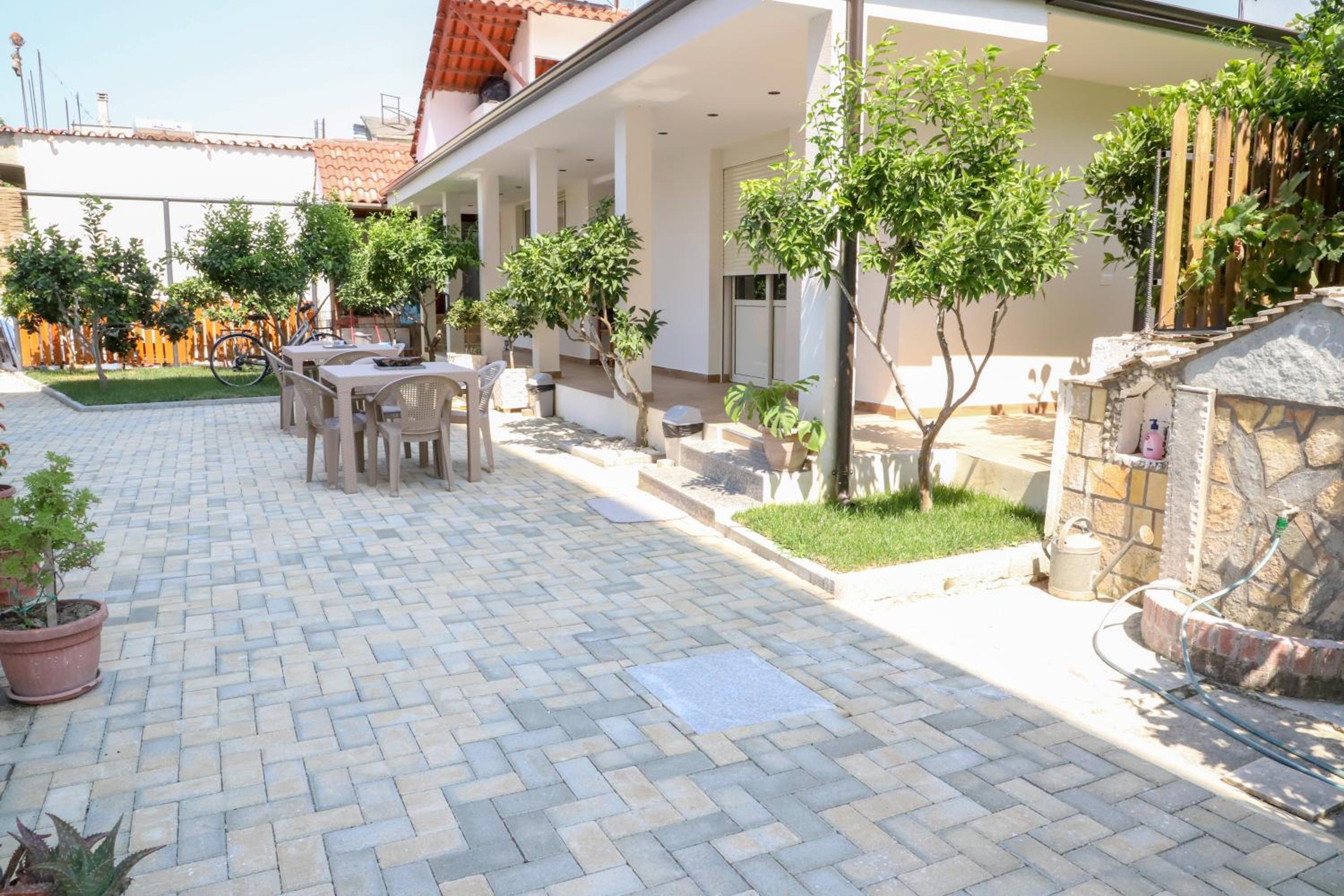 Guest House ESANBJA