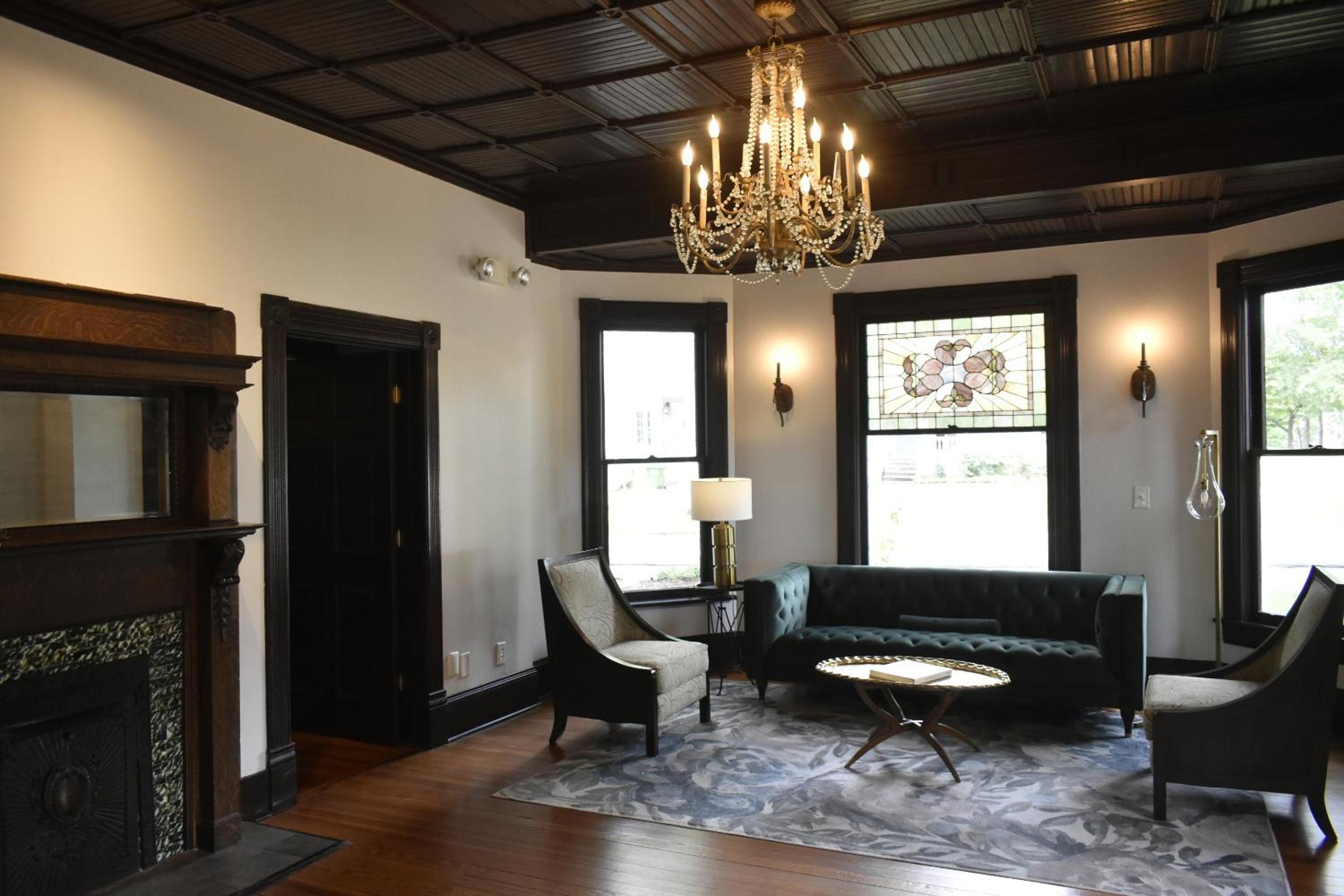 Sparrow Grove Manor