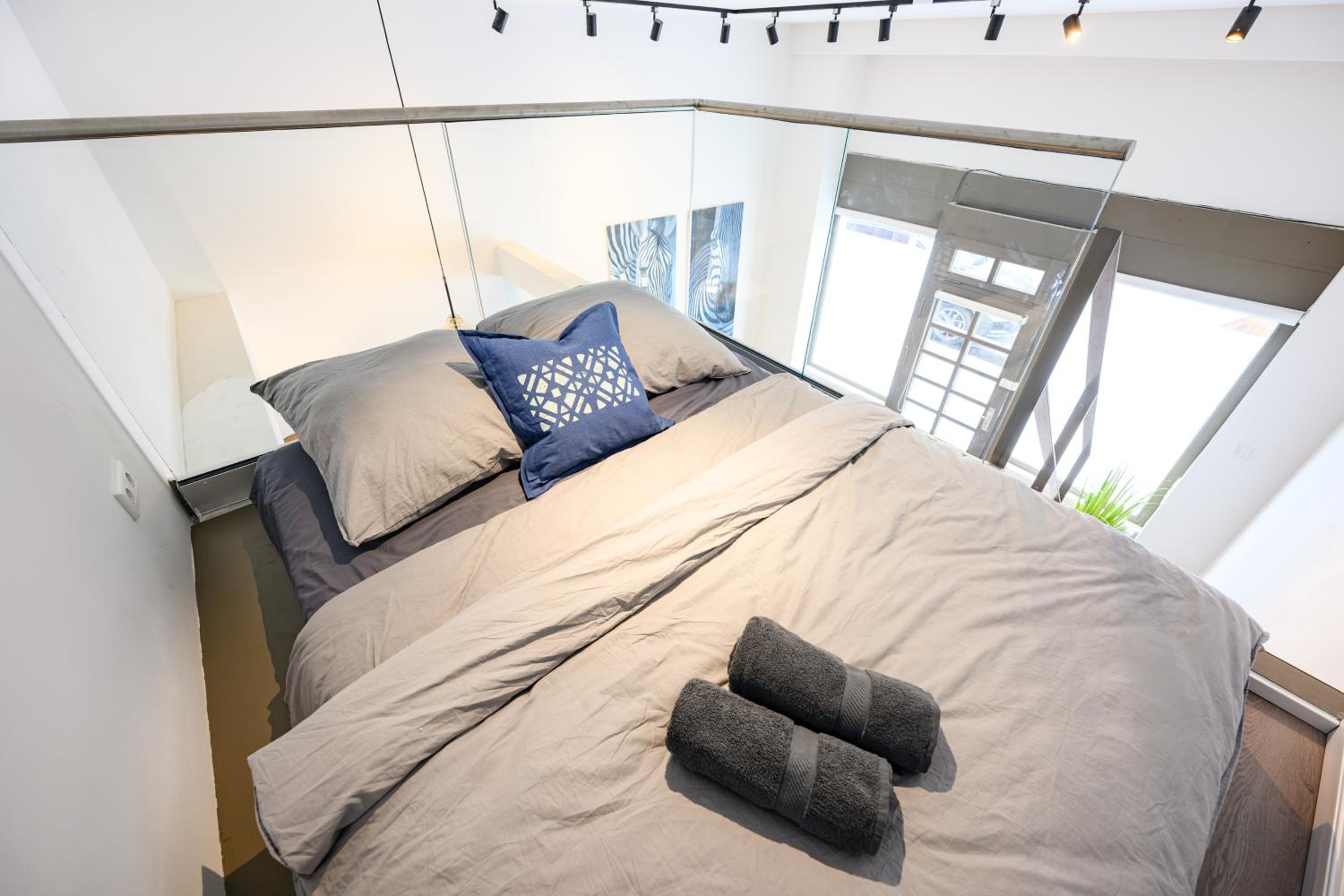 Cozy Lofts Next To Berliner Wall