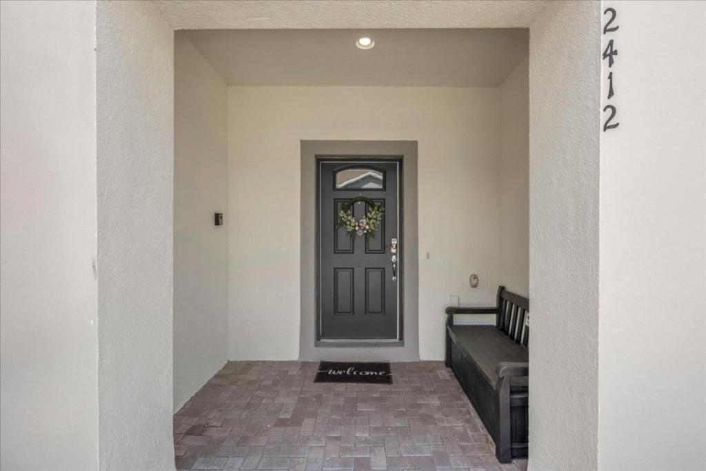 5 Bedrooms4.5 BathroomsWindsor Westside 2412DS view 5