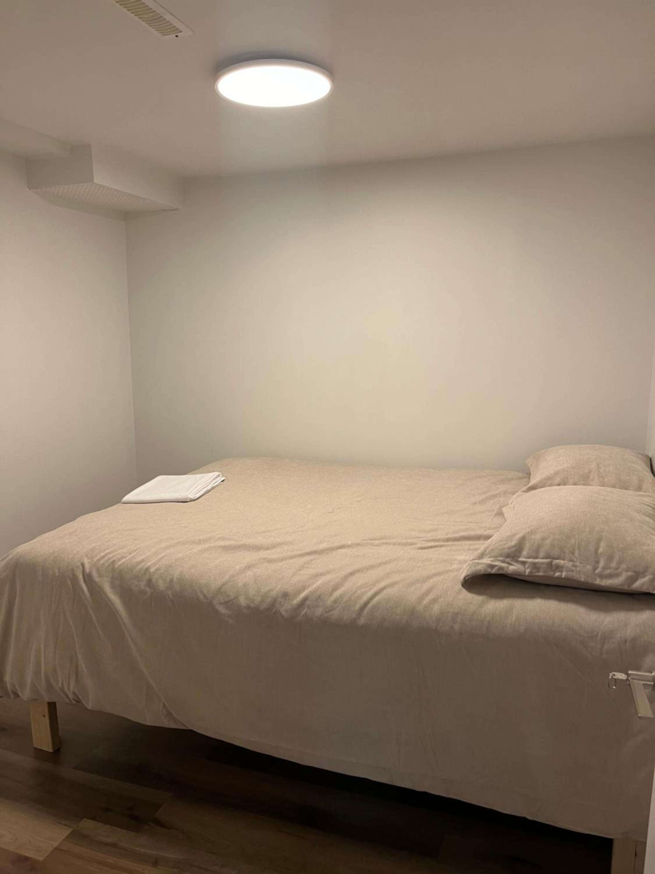 One bedroom of Cozy 2 bedrooms apartment
