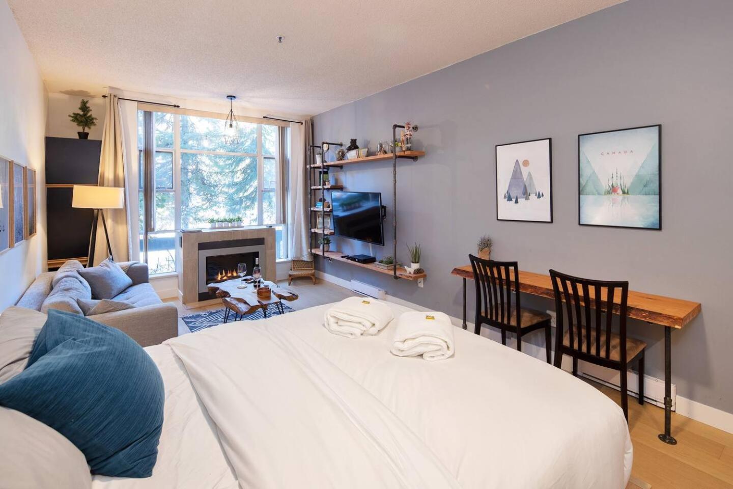 Glacier Lodge Premiere Suite