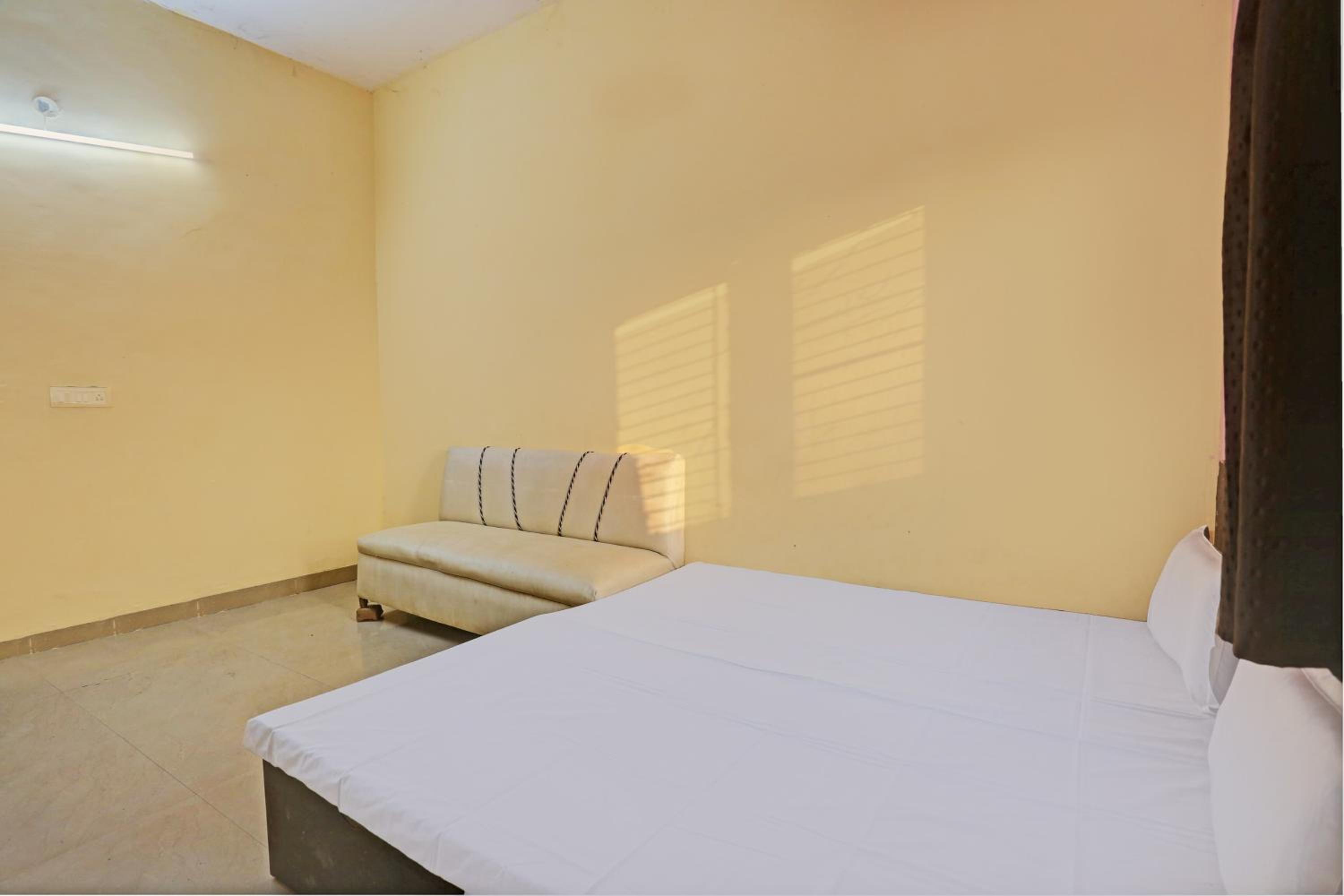 Hotel O Kamla banquet hall