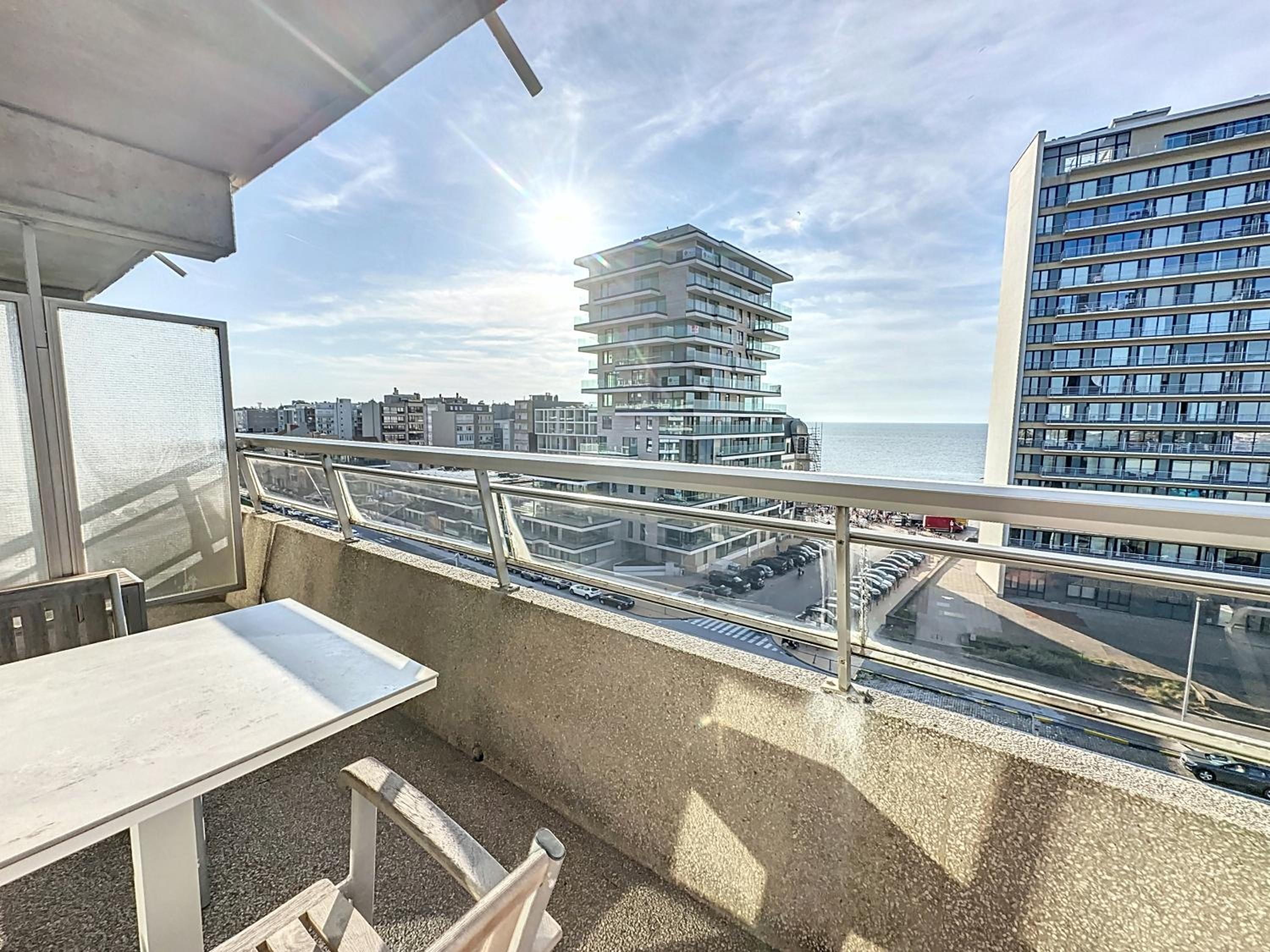 Oostende studio Royal Ascot R7 met terras en zeezicht op toplocatie