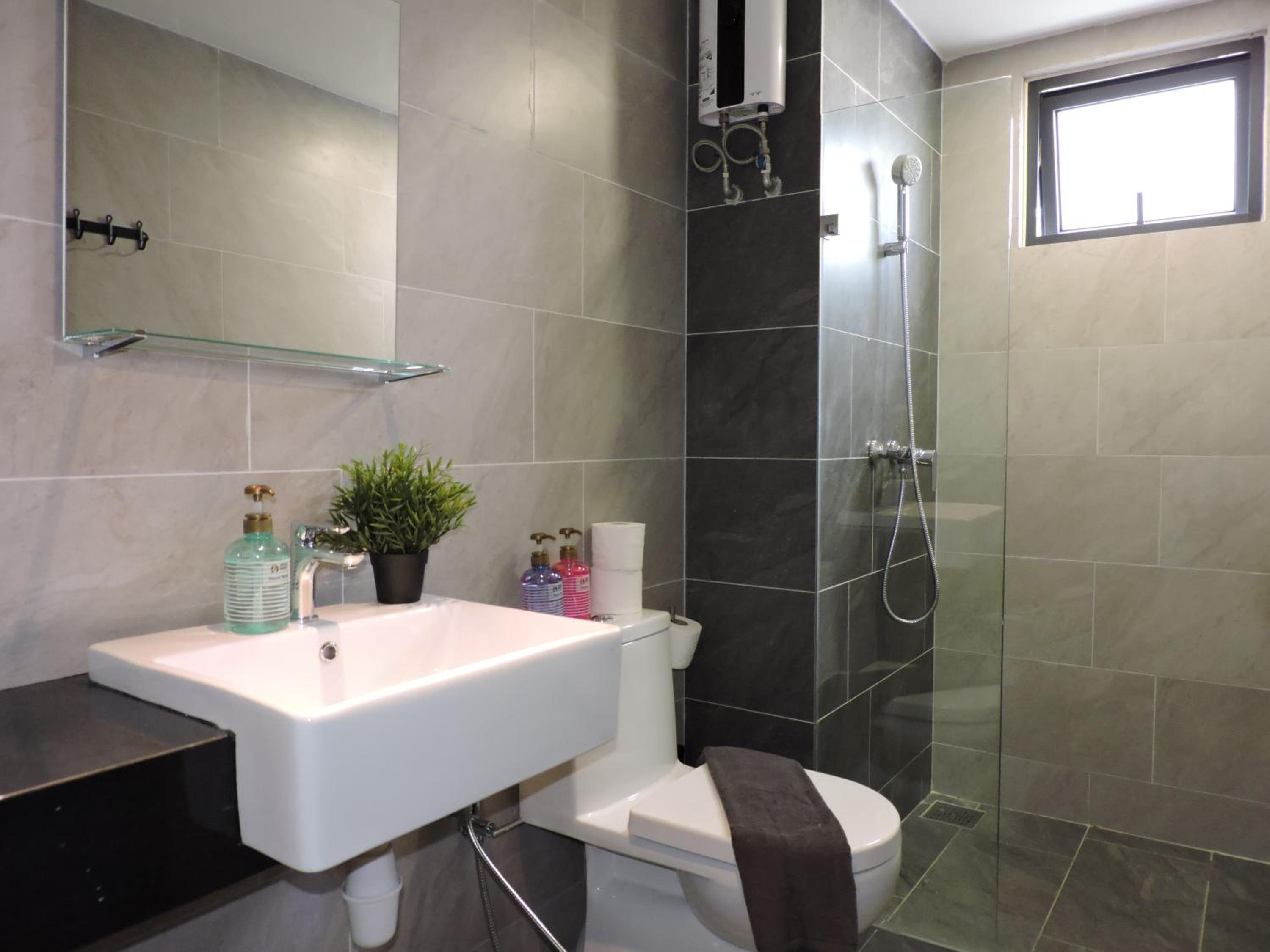 Emporis Service Apartment By Sleepy Bear photo 5