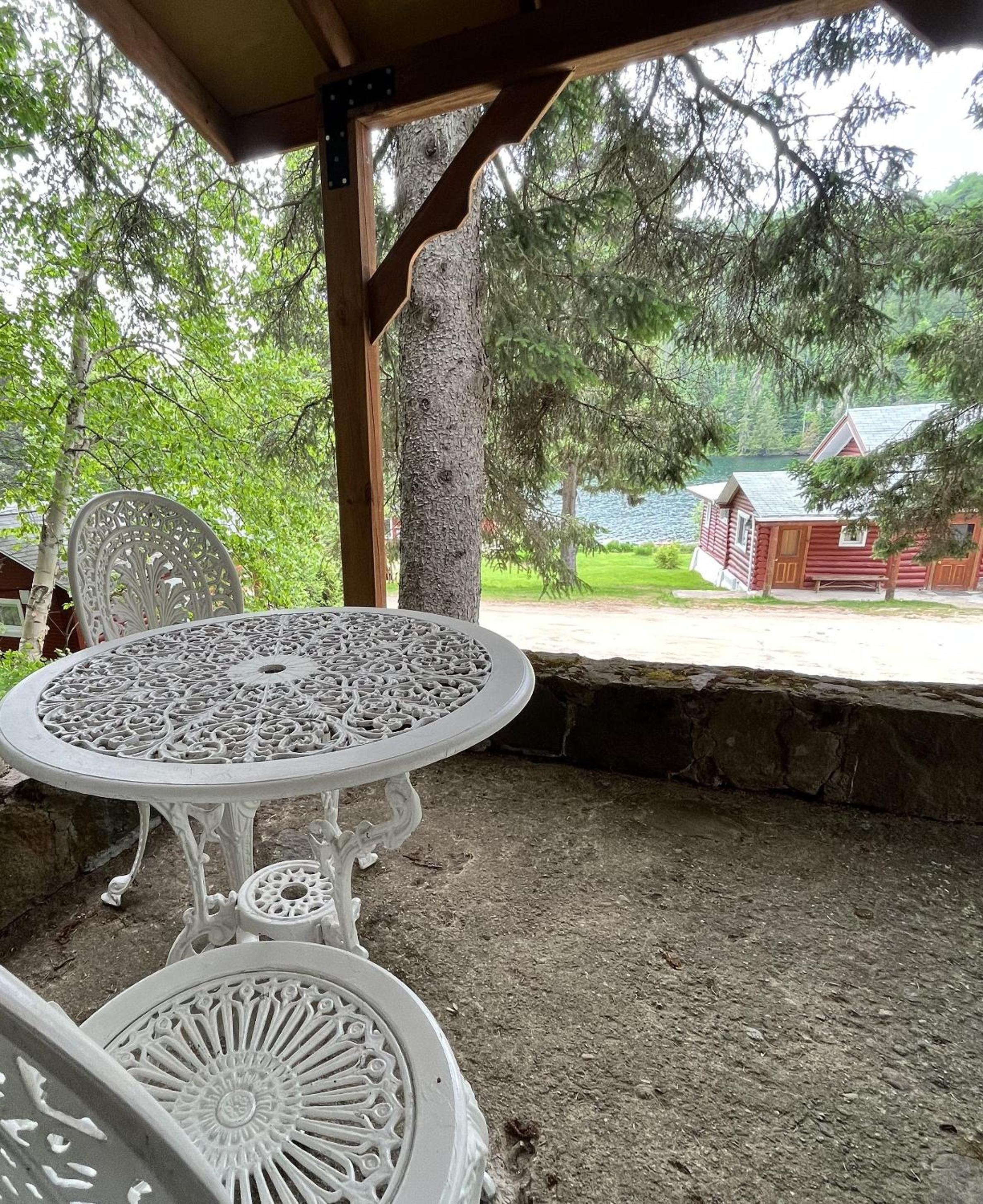 Kan-à-Mouche Pourvoirie Auberge et Chalets