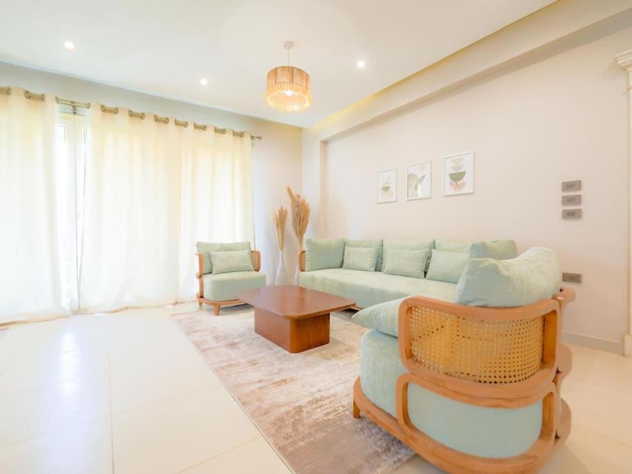 3 BDR Serviced Pyramid-View APT in Giza, Egypt