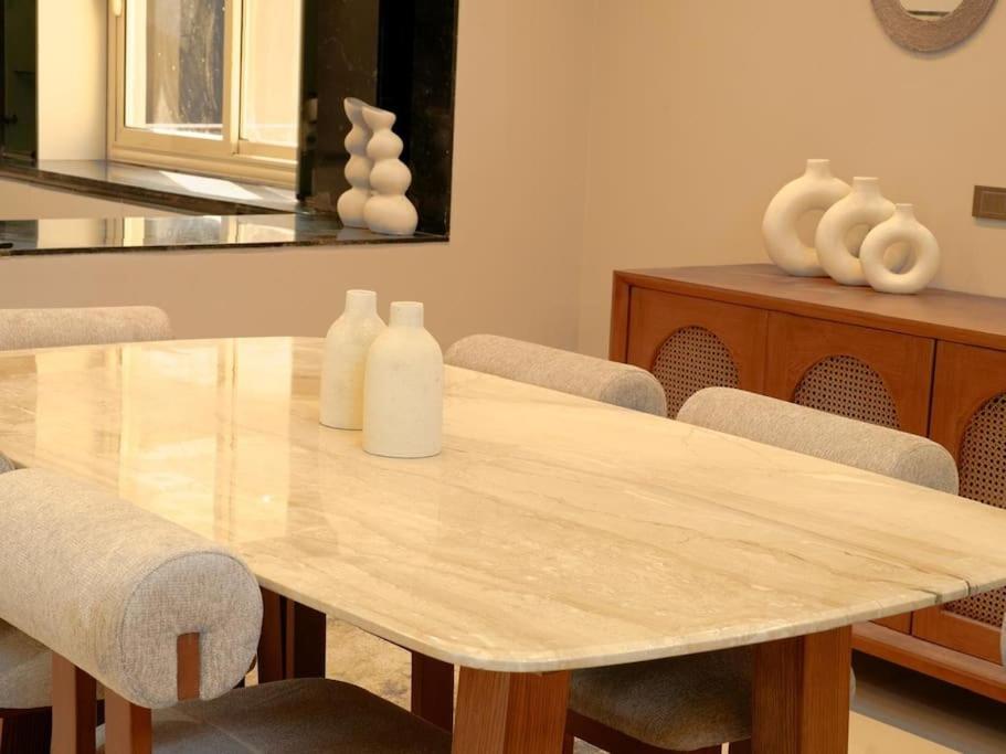 3 BDR Serviced Pyramid-View APT in Giza, Egypt