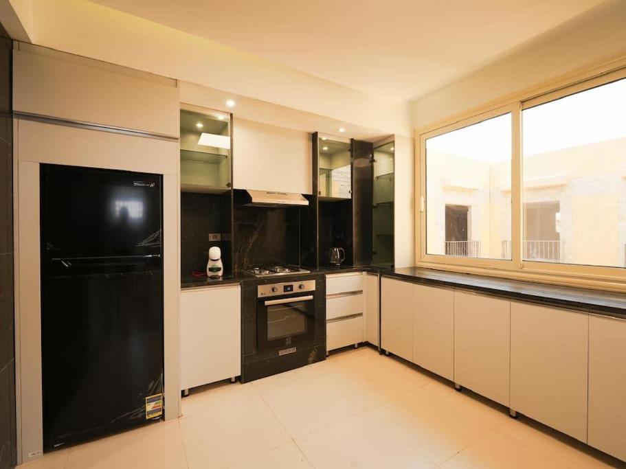 3 BDR Serviced Pyramid-View APT in Giza, Egypt