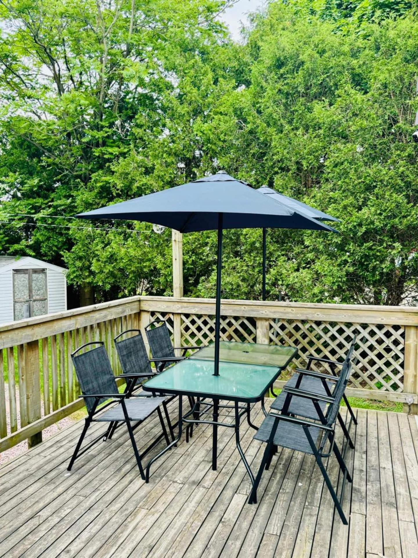 Chatham Retreat - 40 Off - New Listing