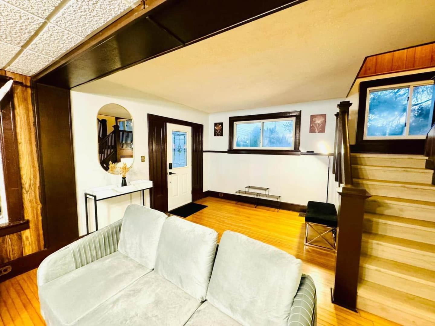 Chatham Retreat - 40 Off - New Listing
