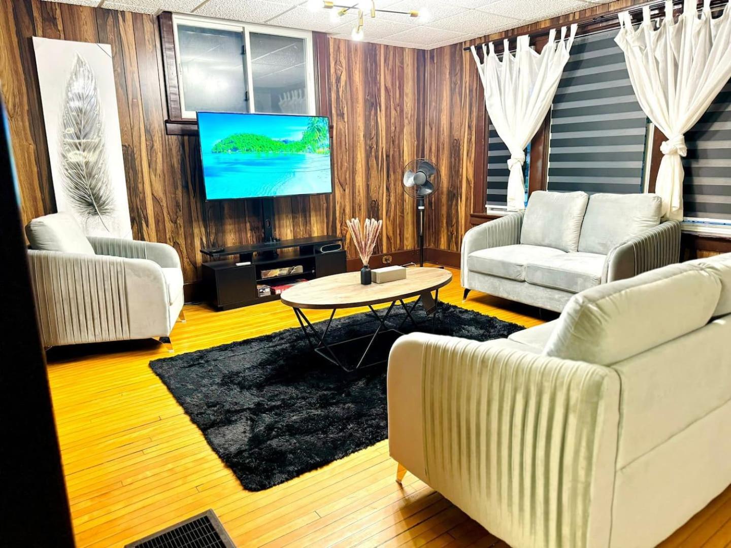 Chatham Retreat - 40 Off - New Listing