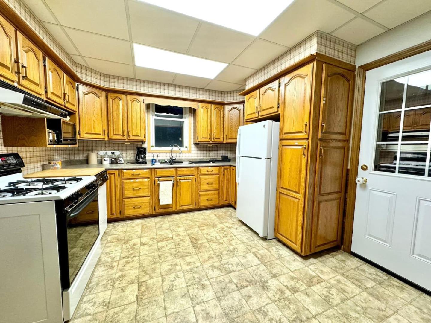 Chatham Retreat - 40 Off - New Listing
