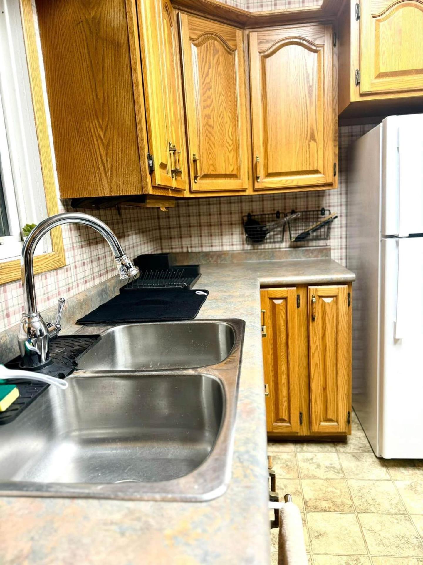 Chatham Retreat - 40 Off - New Listing