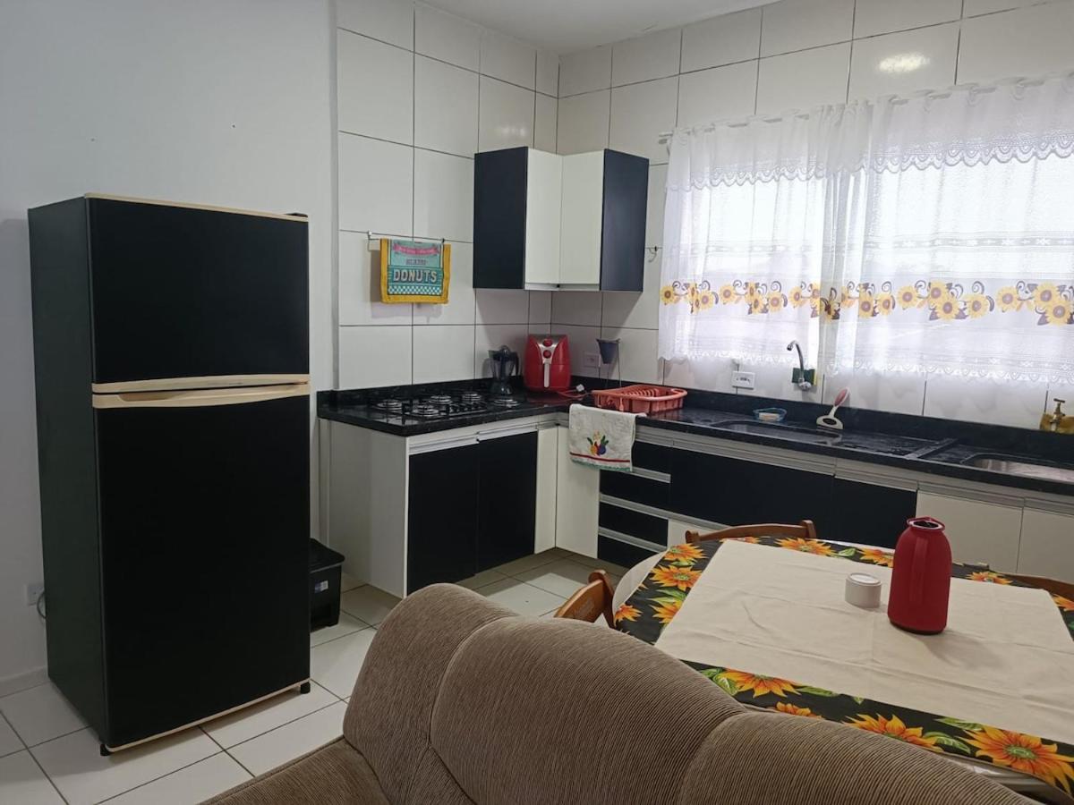 Ap Mobiliadoo para 5 pessoas há 50 m da praia Perequê Açu
